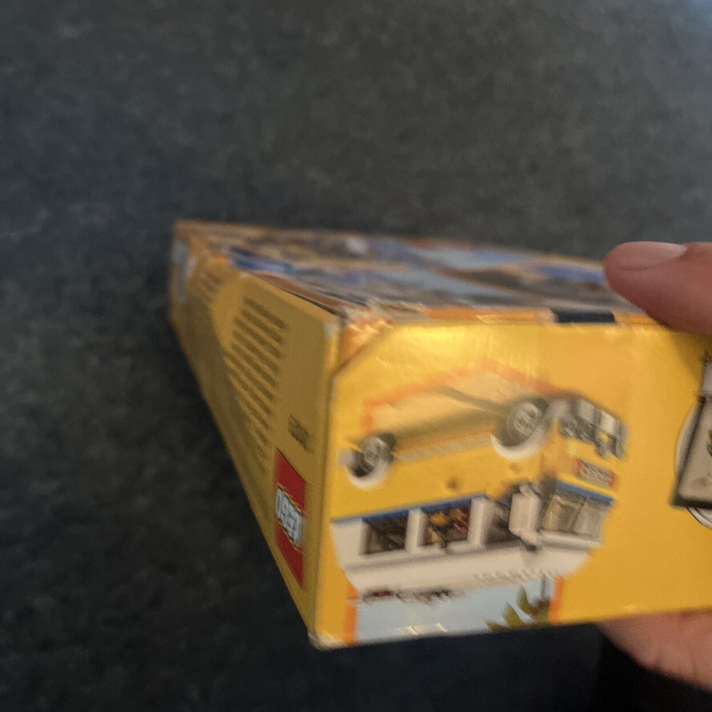 NEW LEGO CREATOR: Sunshine Surfer Van (31079)