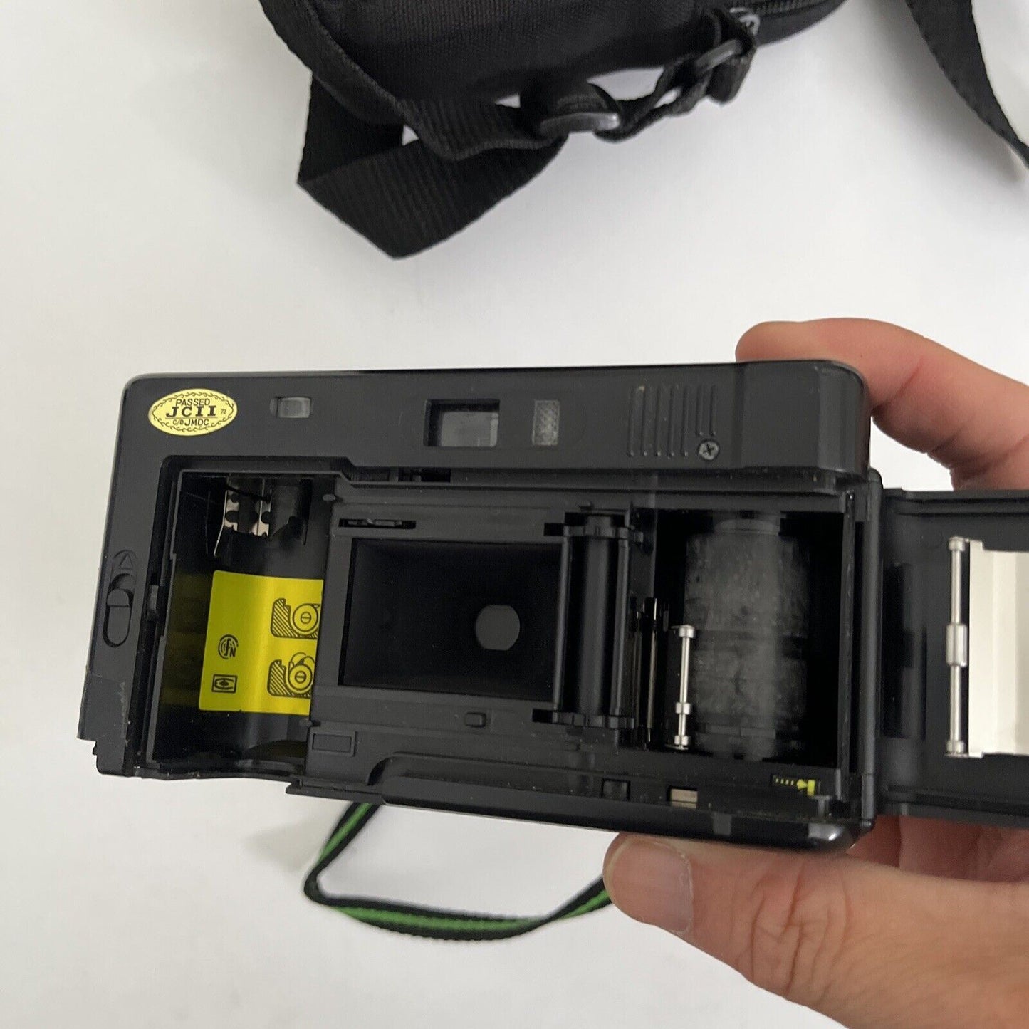 Chinon Auto GX 35mm Film Camera *for parts or repair*
