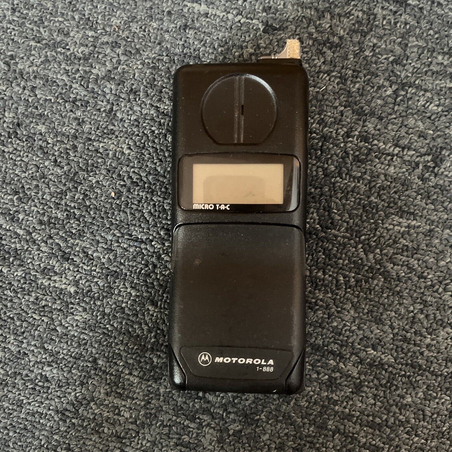 Vintage Motorola MicroTAC 1-888 SUF1989G Mobile Phone 1996 *for parts or repair*