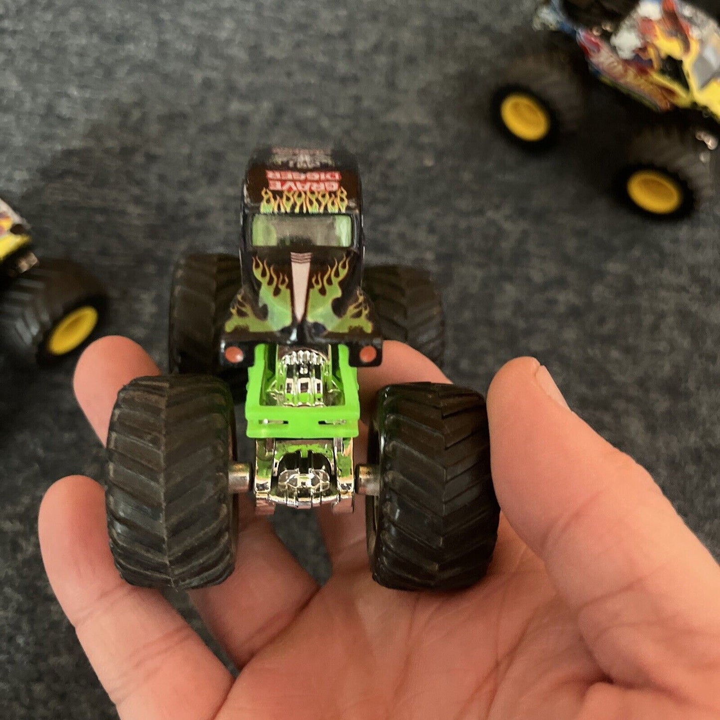6x Mattel Hot Wheels: 4x Monster Trucks & 2x Cars Grave Digger