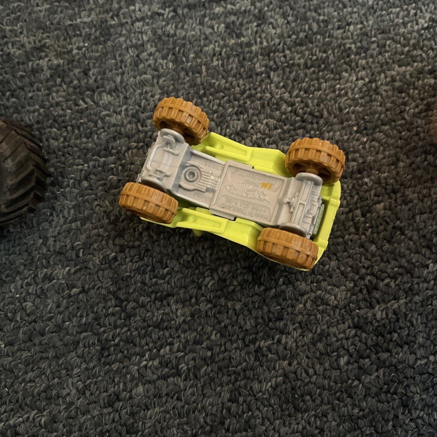 6x Mattel Hot Wheels: 4x Monster Trucks & 2x Cars Grave Digger