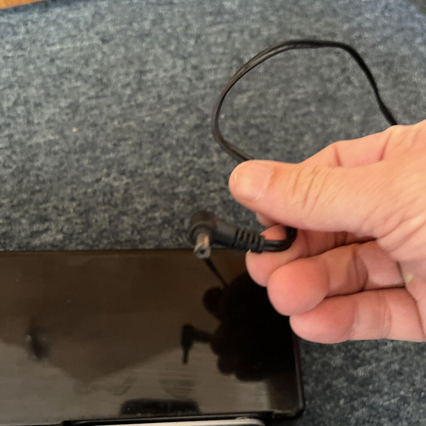 Logitech Pure-Fi Anywhere 2 Speaker iPod Dock/Apple 30 Pin & AUX IN, No Remote