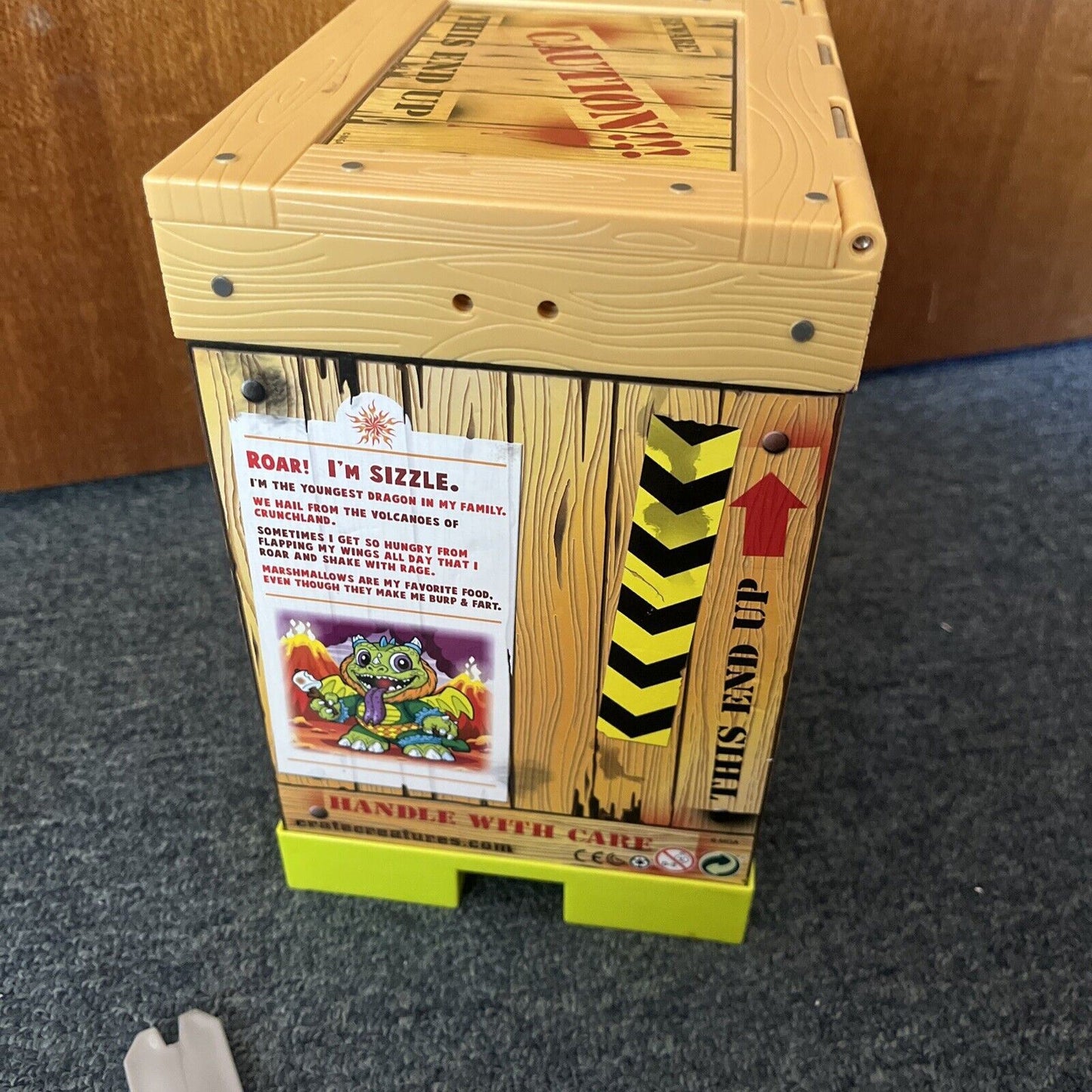 Crate Creatures Surprise - Sizzle *Lock Not Included*