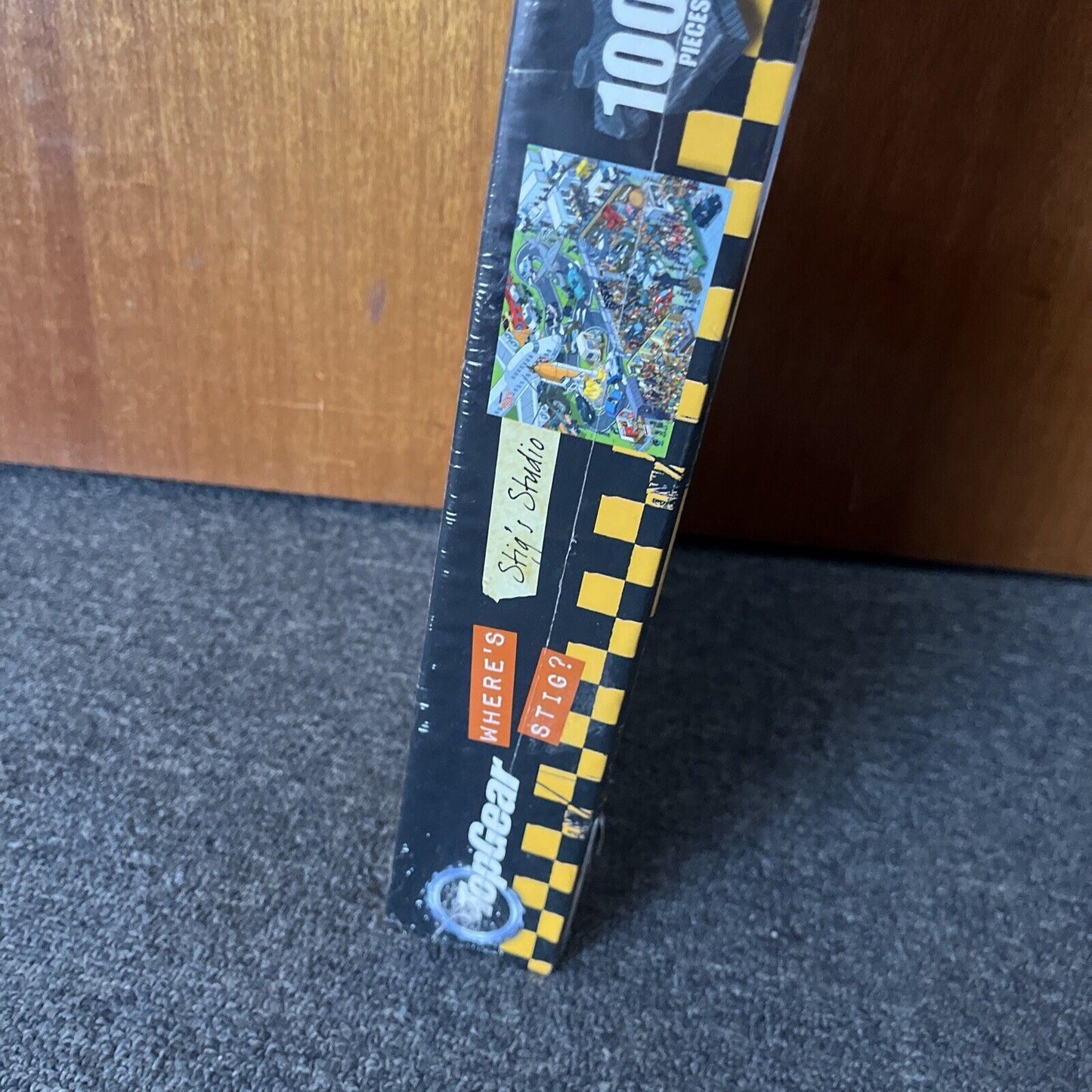 *New Sealed* Top Gear - Where's Stig ? Stig's Studio, 1000 Piece Jigsaw