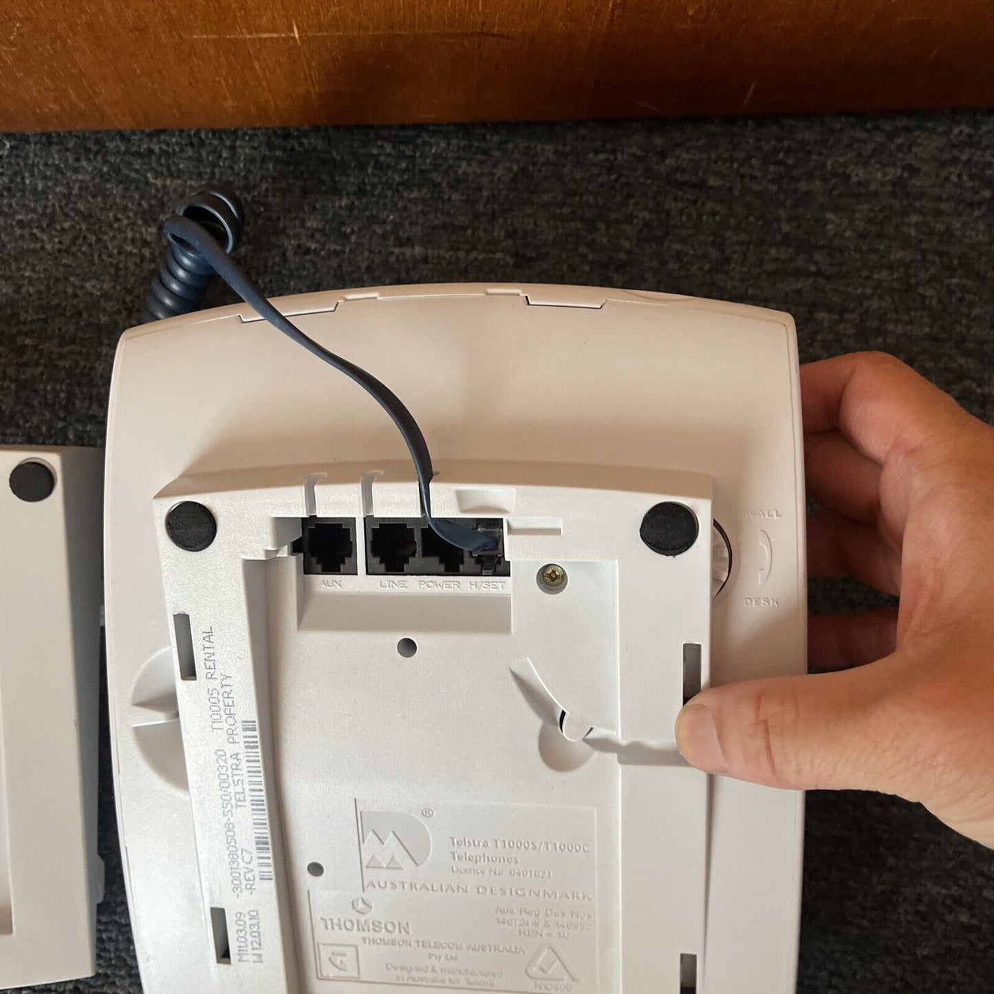 Telstra T1000S Landline Corded Telephone with Wall Mount