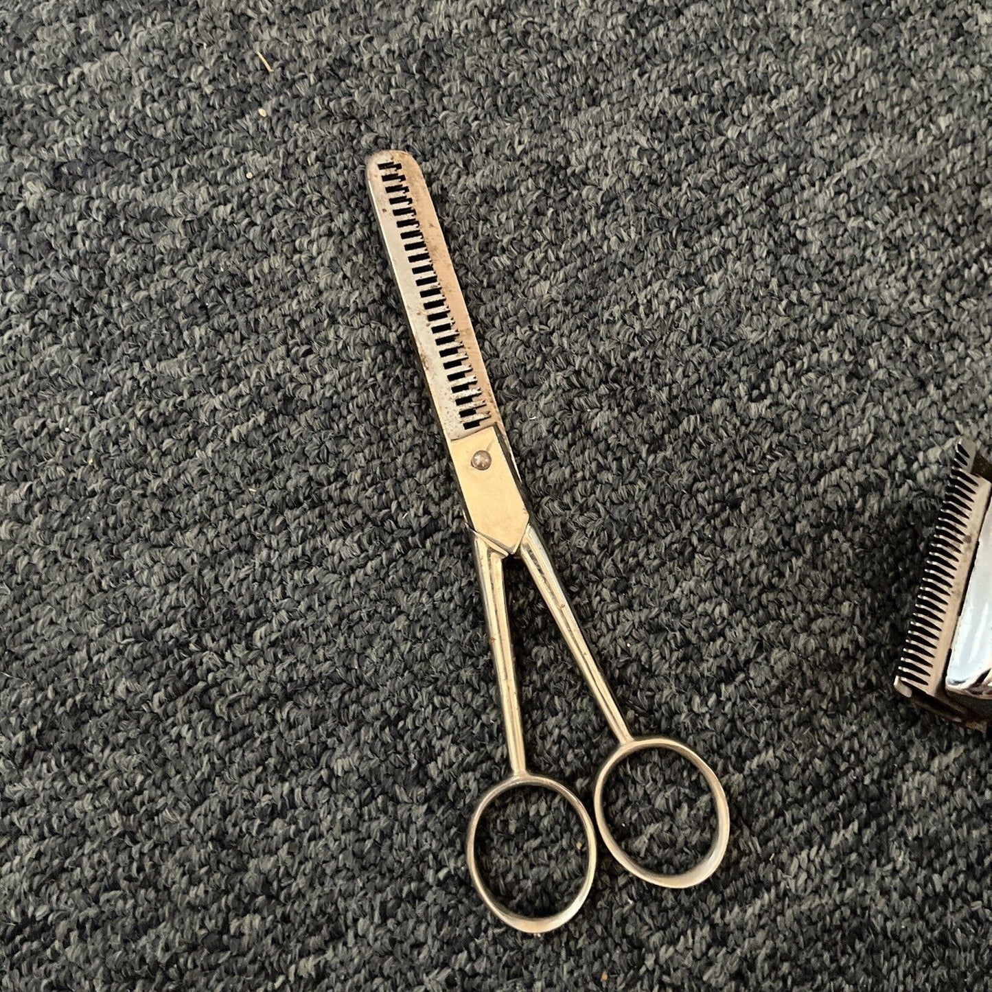 Vintage Professional Hair Clipper Brown's Clipper Co LTD 1939 & Felix Scissors
