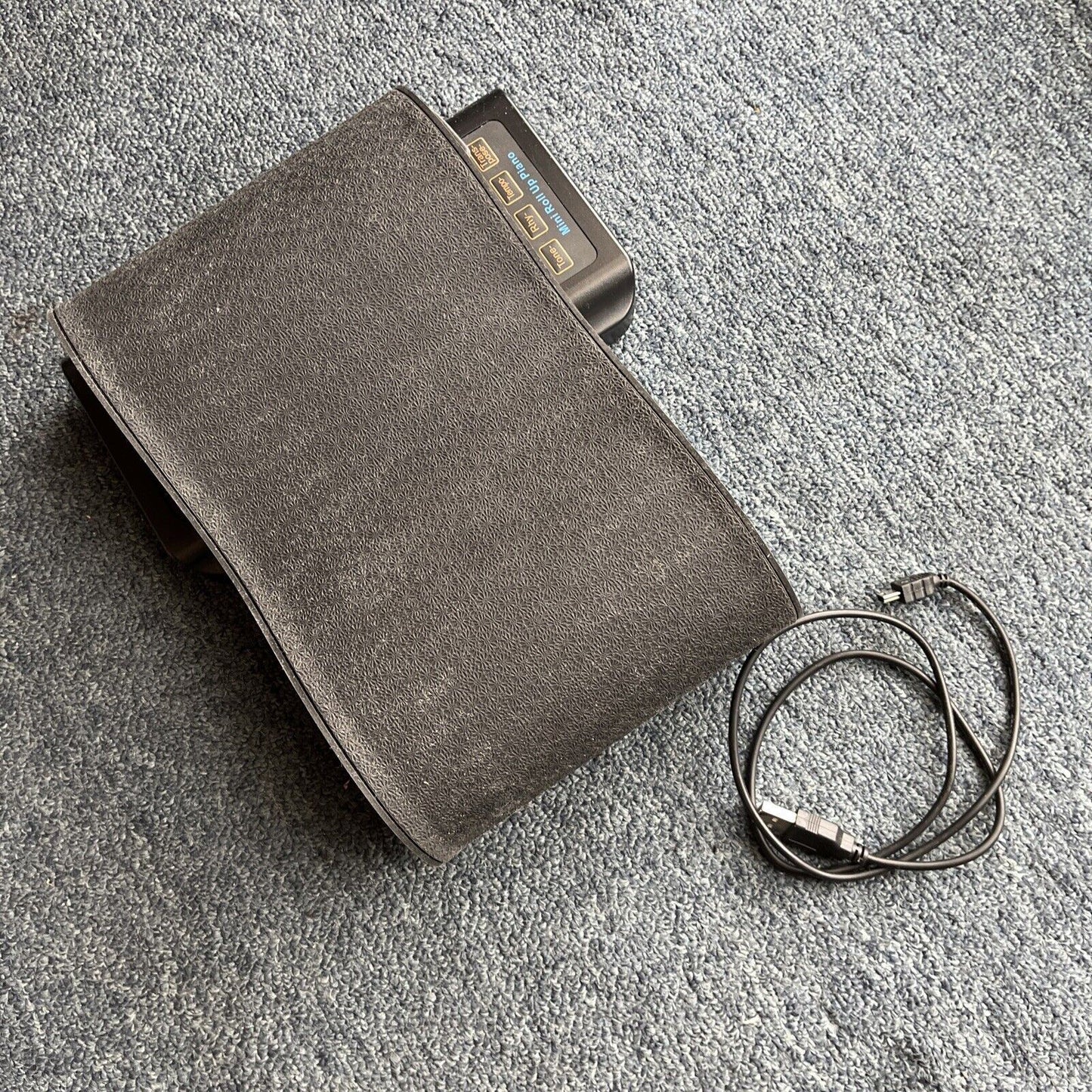 88 Keys Portable Keyboard Piano Foldable Electric Hand Rolls Piano Rechargeable