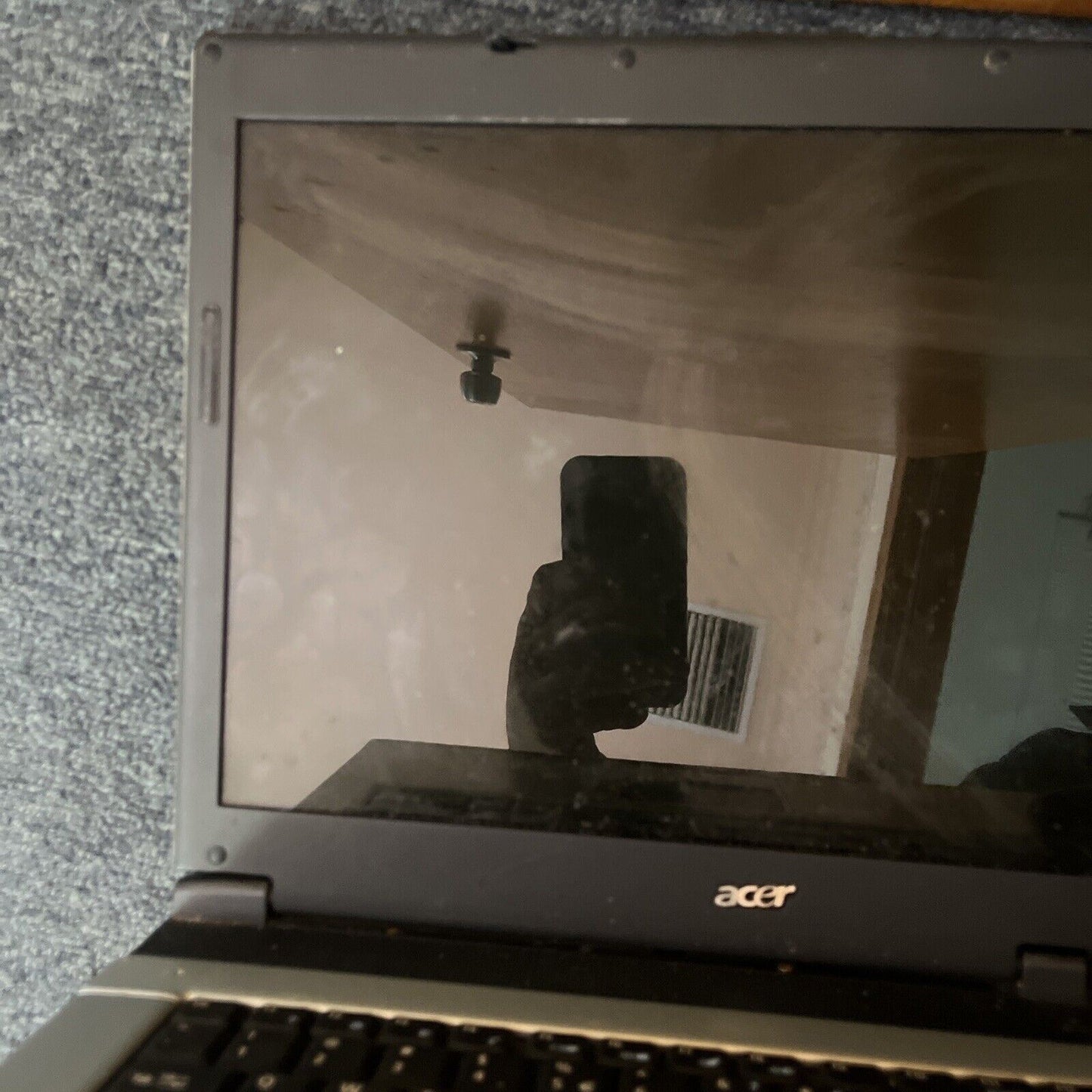 Acer 1640 Series ZL8 Laptop 2gb RAM 15" 60gb HDD *for parts or repair*