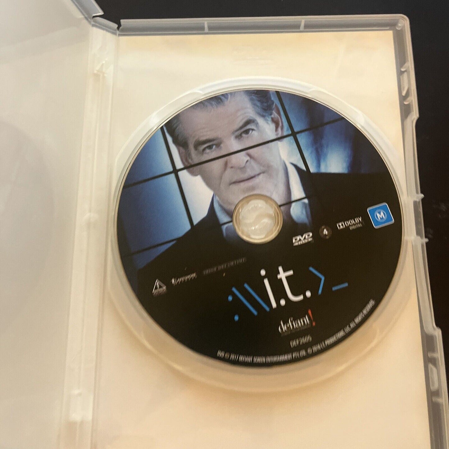 I.T. (DVD, 2016) Pierce Brosnan, Jason Barry, Karen Moskow, Kai Ryssdal Region 4