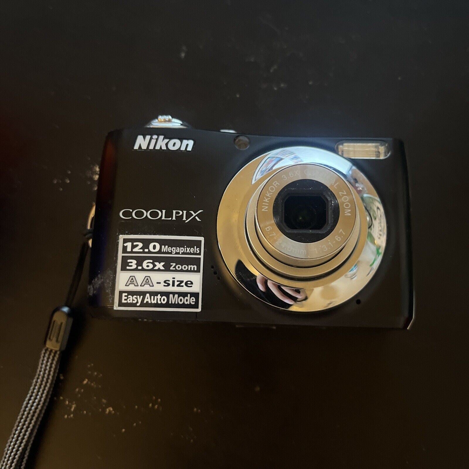 Nikon Coolpix L22 Digital Camera 12MP *works but battery lid broken