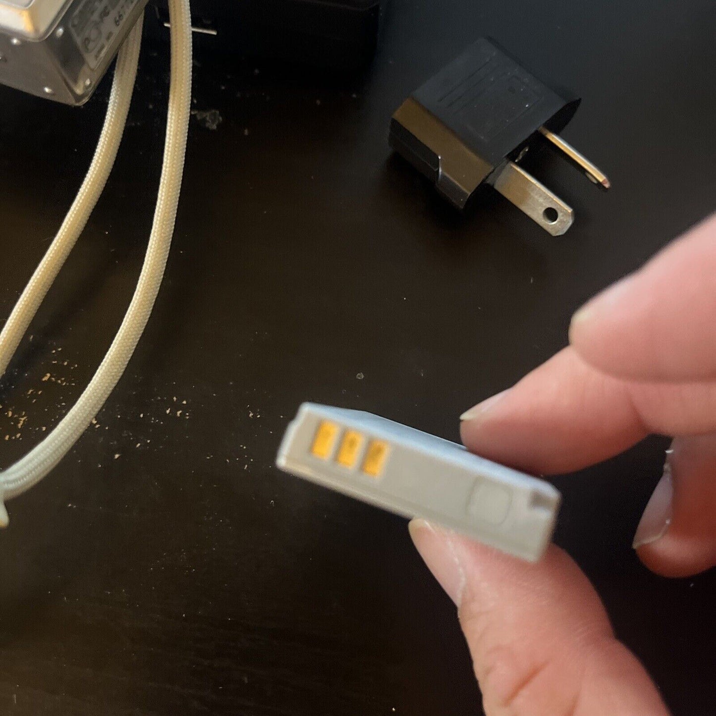 Canon IXUS 90 IS Digital Camera 10MP