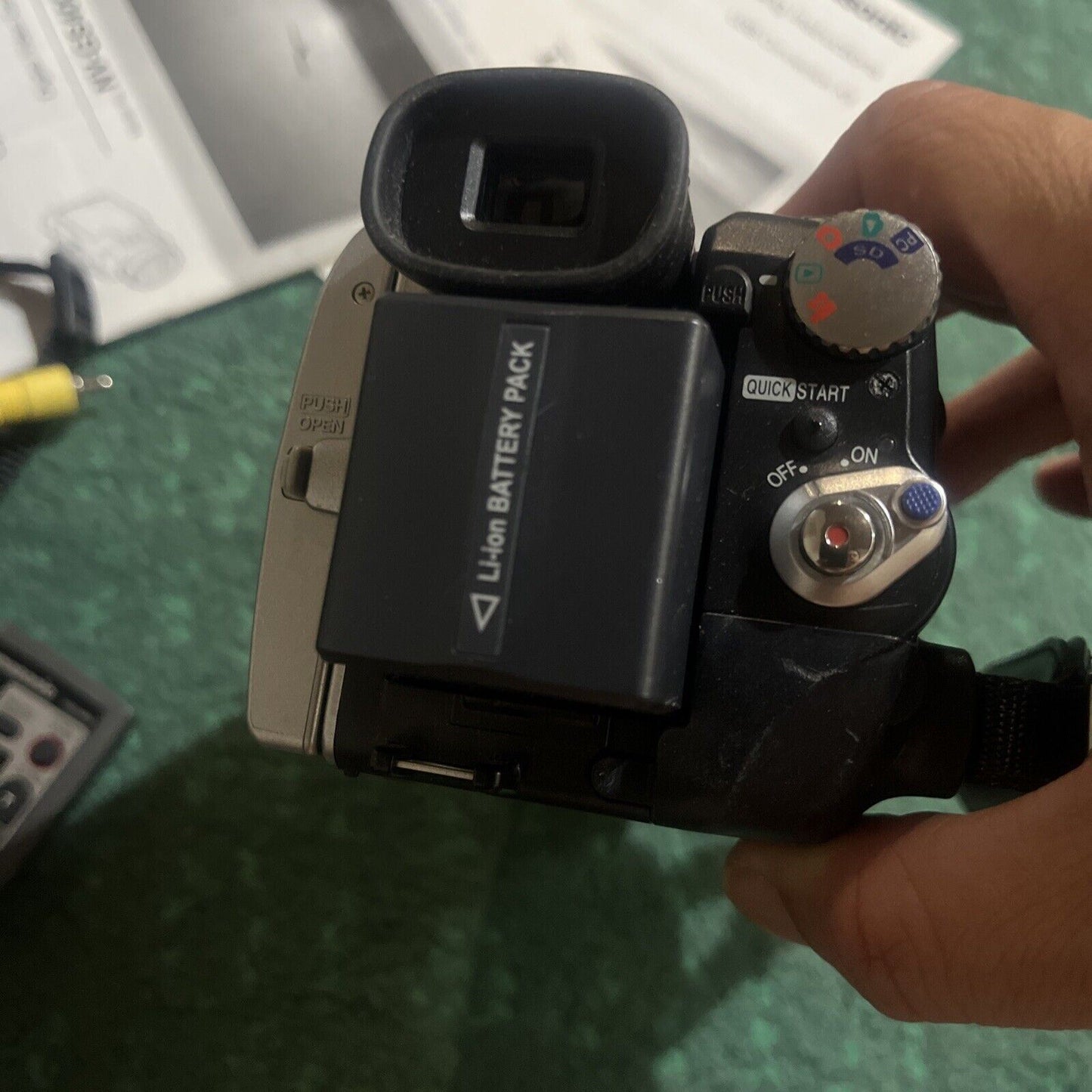 Panasonic NV-GS400 Mini DV Digital Video Camera *works but requires new battery*