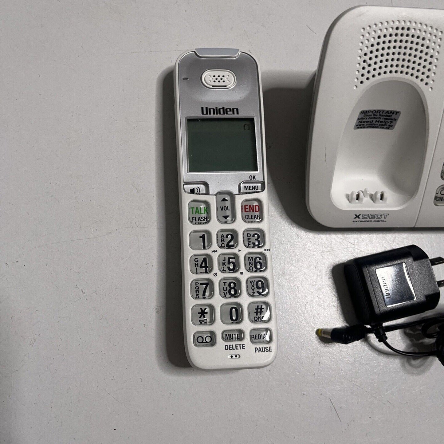 Uniden SSE45W Cordless Telephone Answering Machine Loud & Clear NBN Compatible