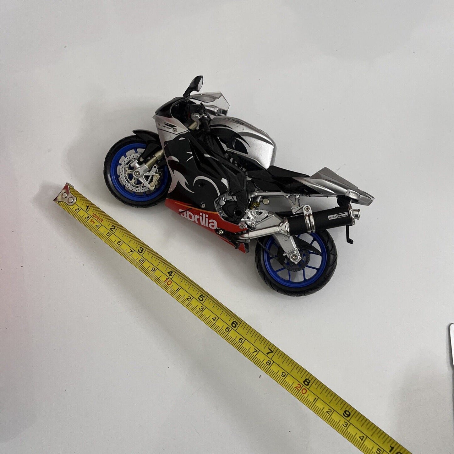 Aprilla - Bike Me Aprilla RSV 1000R Motorcycle 1:12 Die-Cast 2005