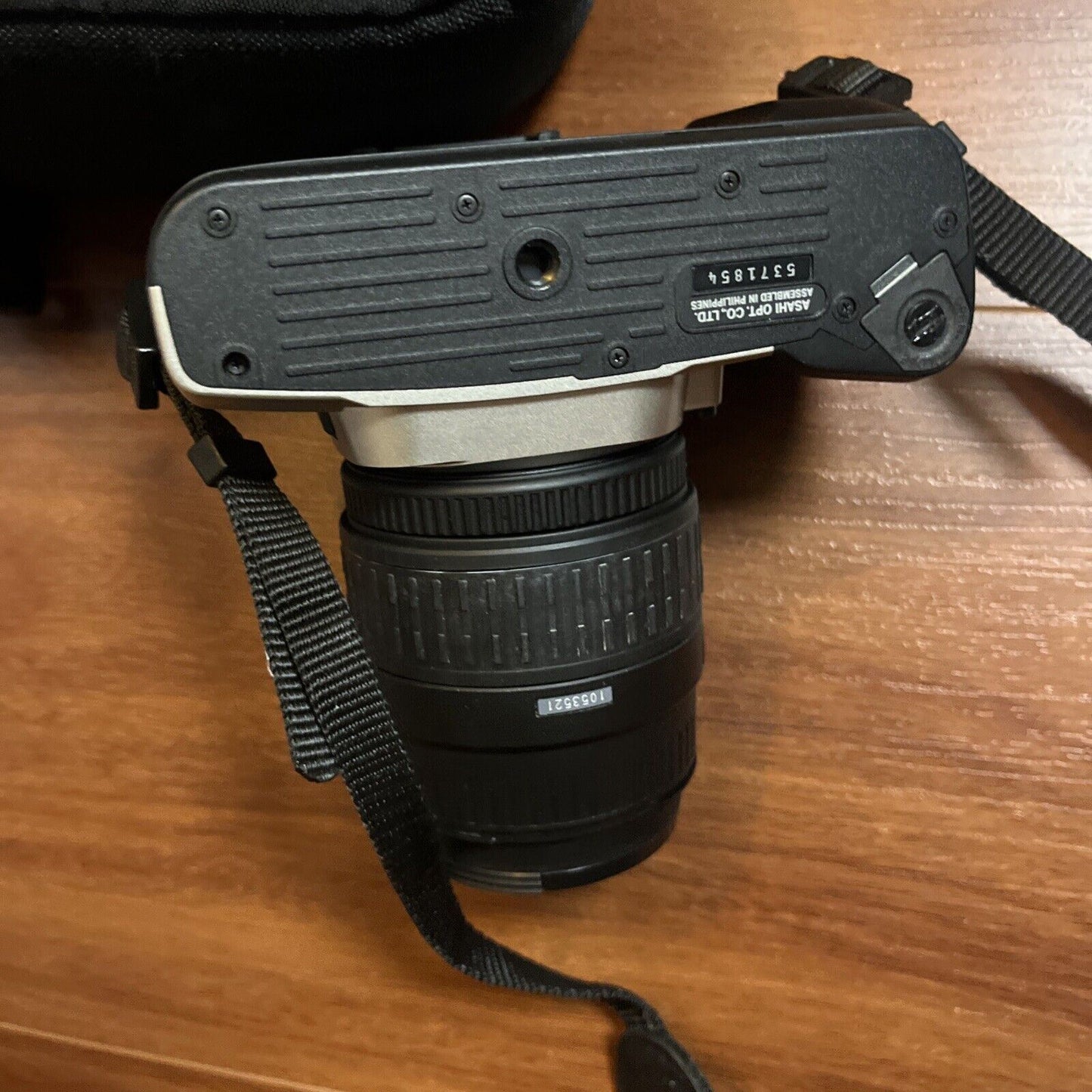Pentax MZ-60 SLR 35mm Film Camera with Sigma Zoom 28-90mm Macro Lens with Case