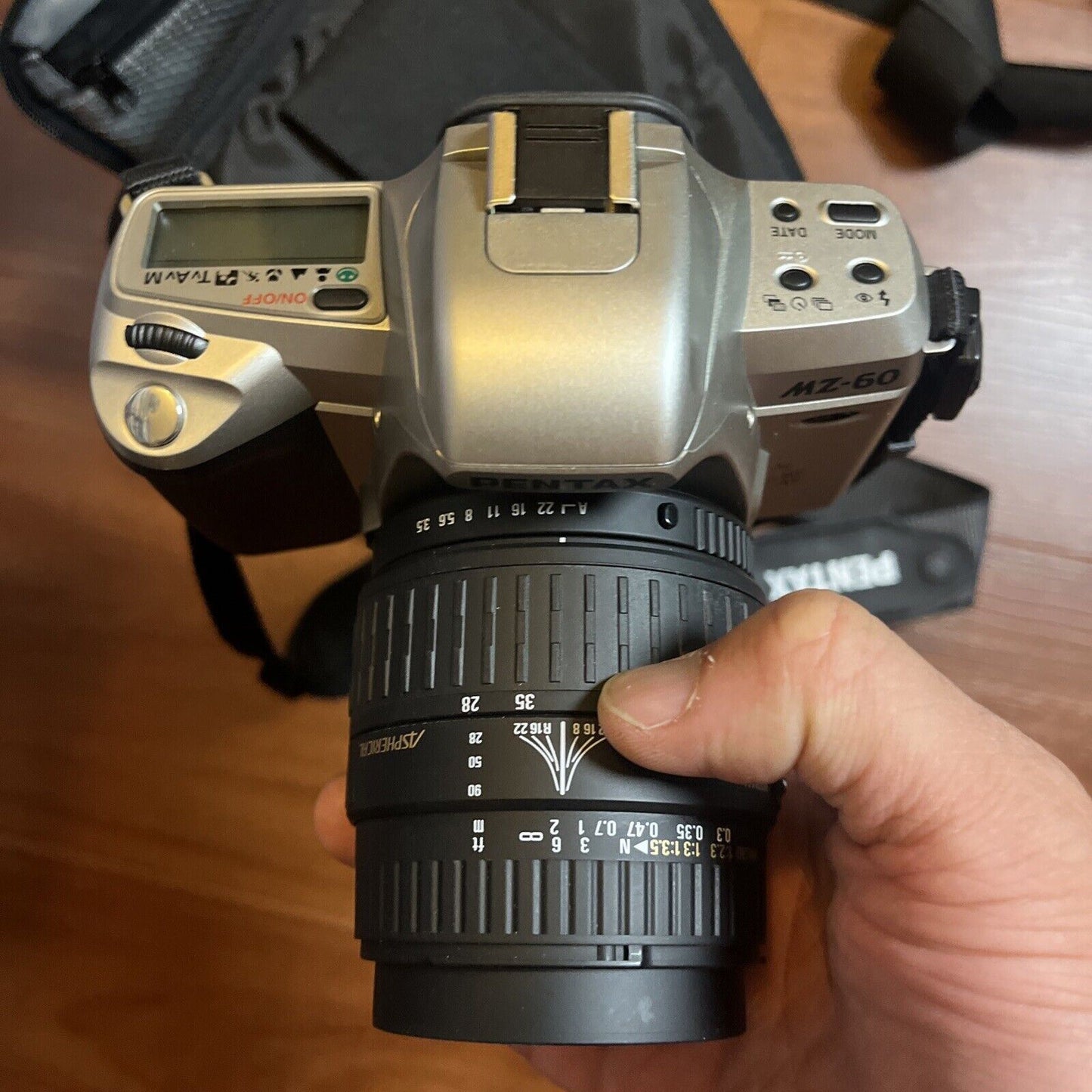 Pentax MZ-60 SLR 35mm Film Camera with Sigma Zoom 28-90mm Macro Lens with Case