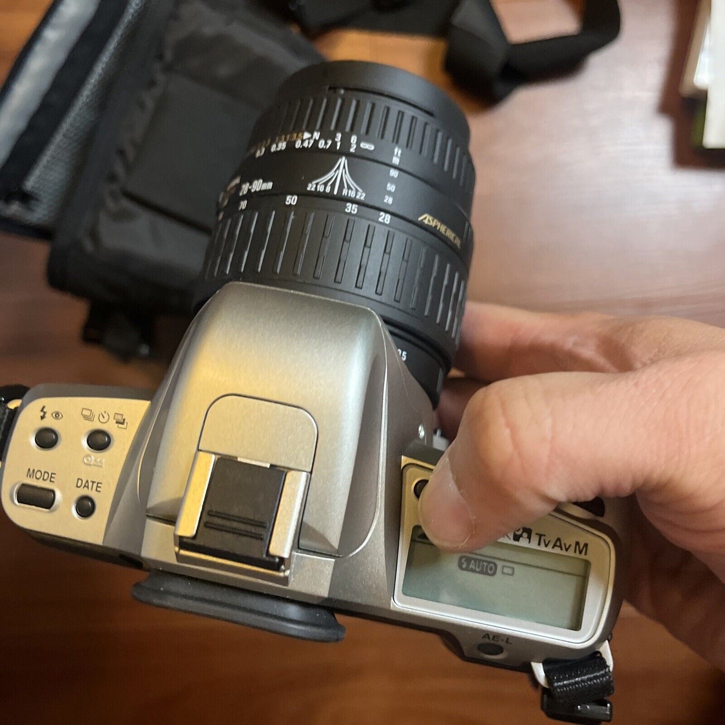 Pentax MZ-60 SLR 35mm Film Camera with Sigma Zoom 28-90mm Macro Lens with Case