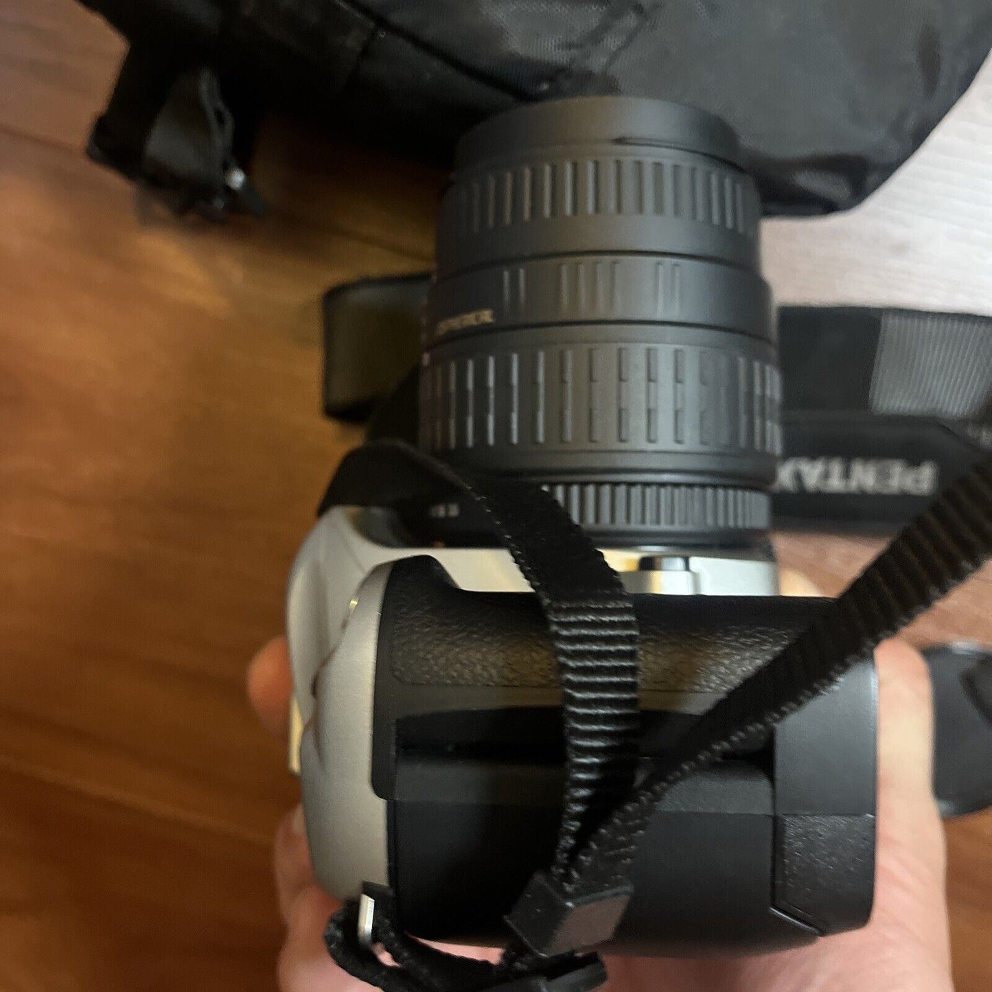 Pentax MZ-60 SLR 35mm Film Camera with Sigma Zoom 28-90mm Macro Lens with Case