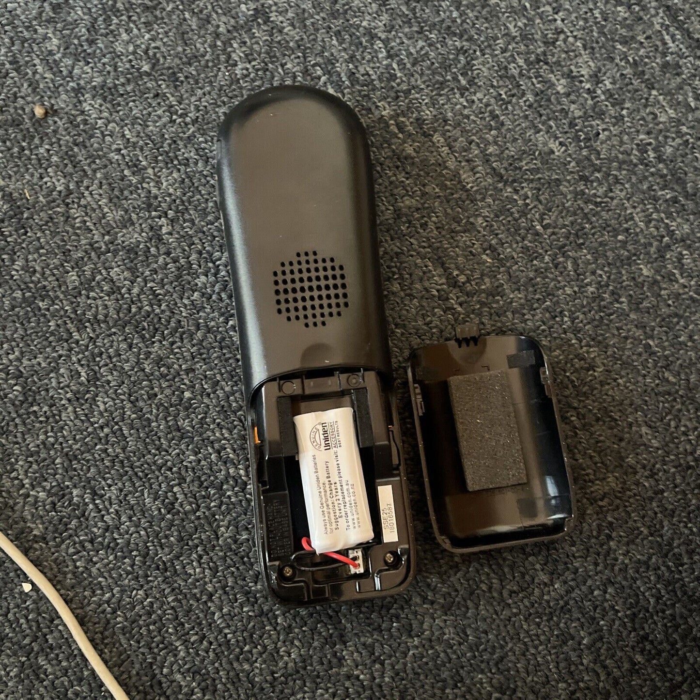 Uniden Loud & Clear SSE25 Cordless Telephone Answering Machine