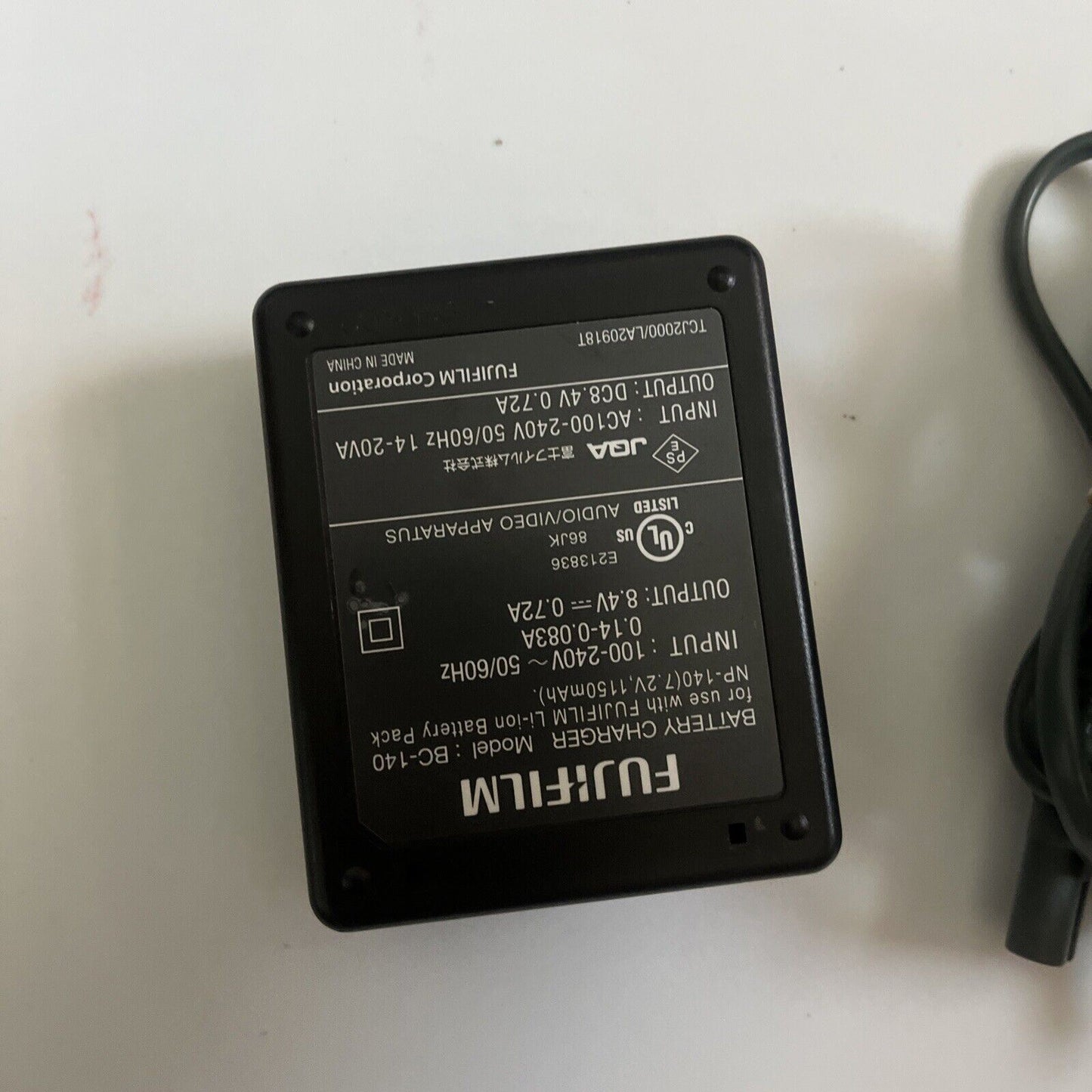 Genuine Fujifilm BC-140 Battery Charger for Fujifilm NP140 BC-140 FinePix S100FS