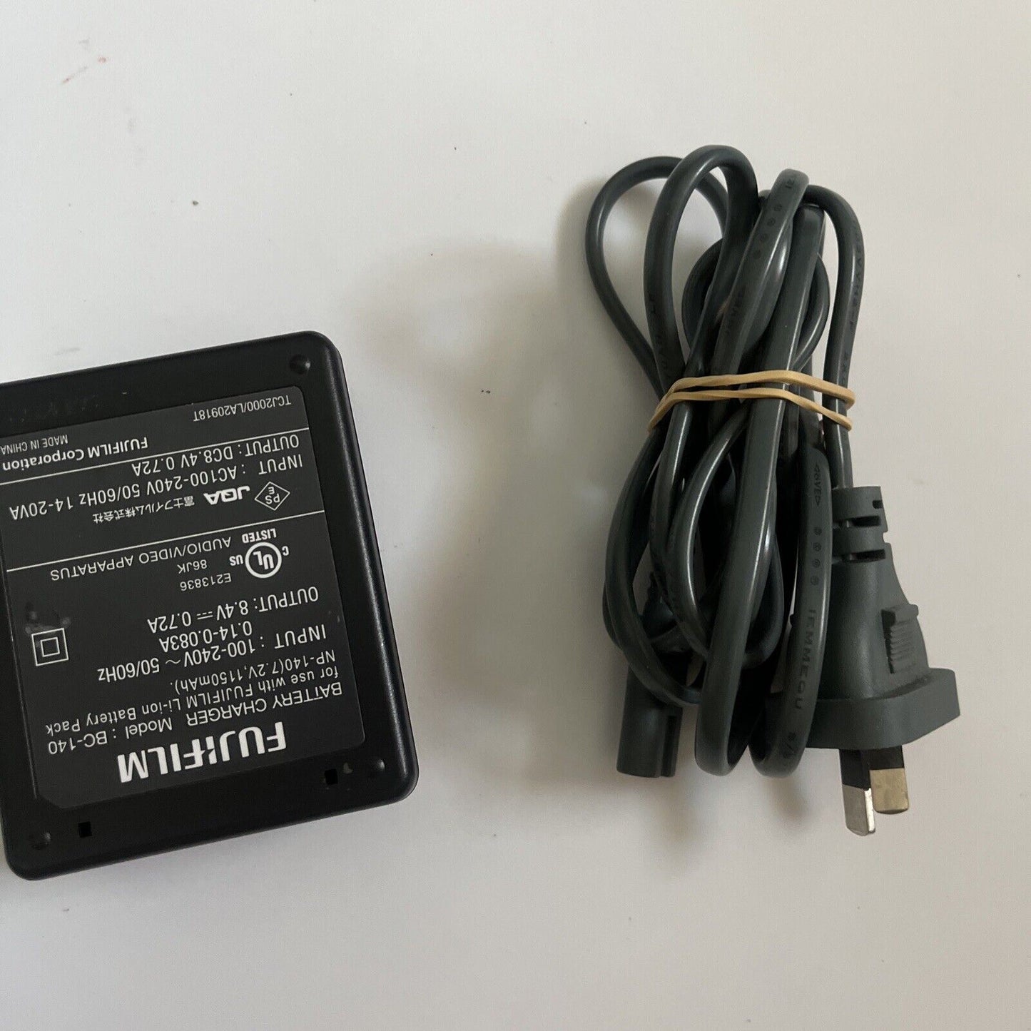 Genuine Fujifilm BC-140 Battery Charger for Fujifilm NP140 BC-140 FinePix S100FS