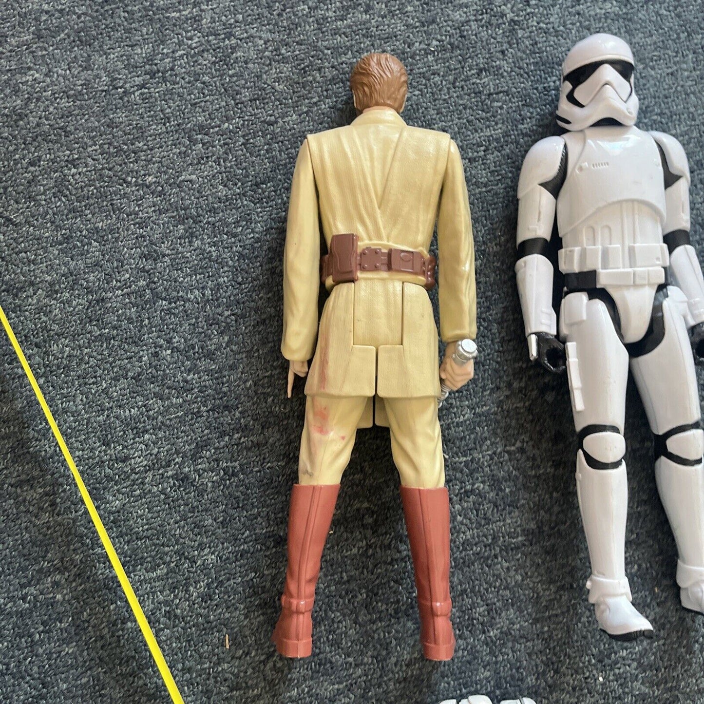4x Star Wars Figures: 17" Darth Vader, Obi-Wan Kenobi 11", Stormtrooper 11" & 4"