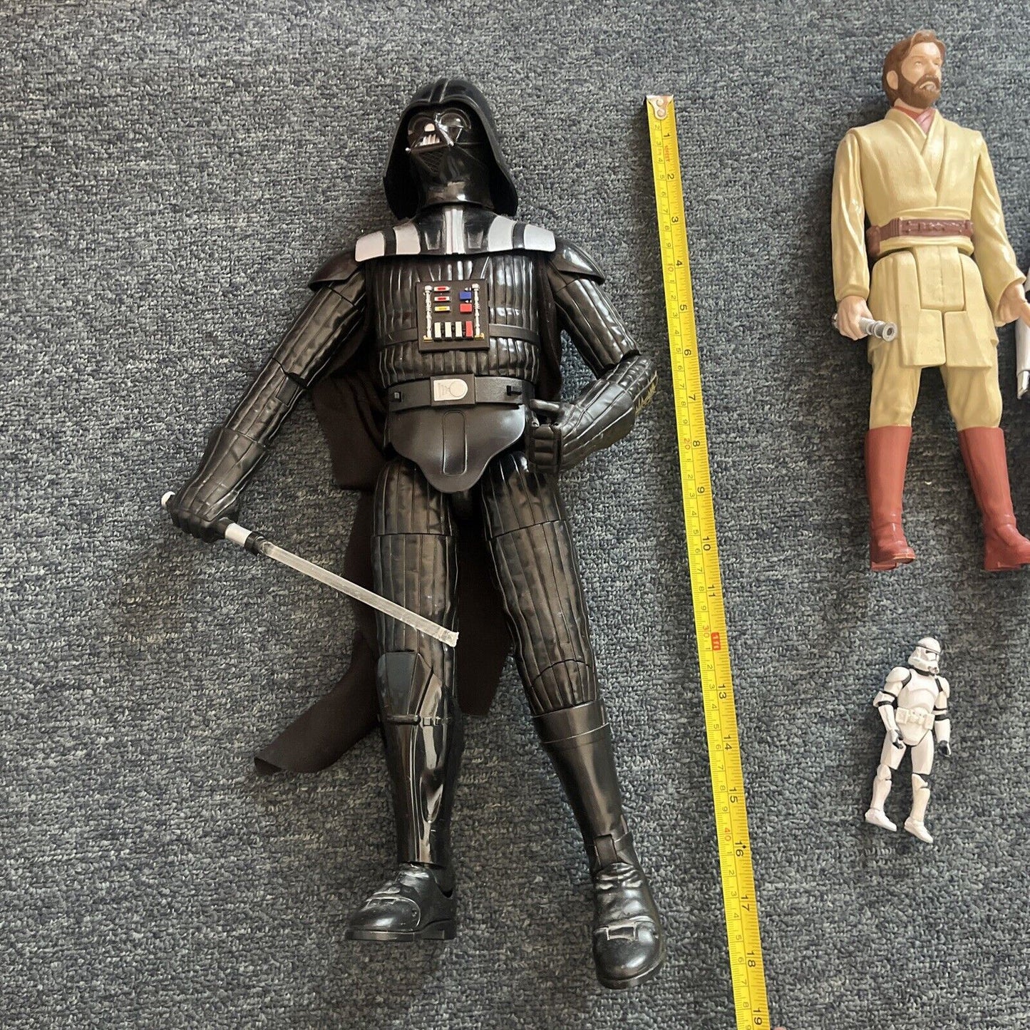 4x Star Wars Figures: 17" Darth Vader, Obi-Wan Kenobi 11", Stormtrooper 11" & 4"