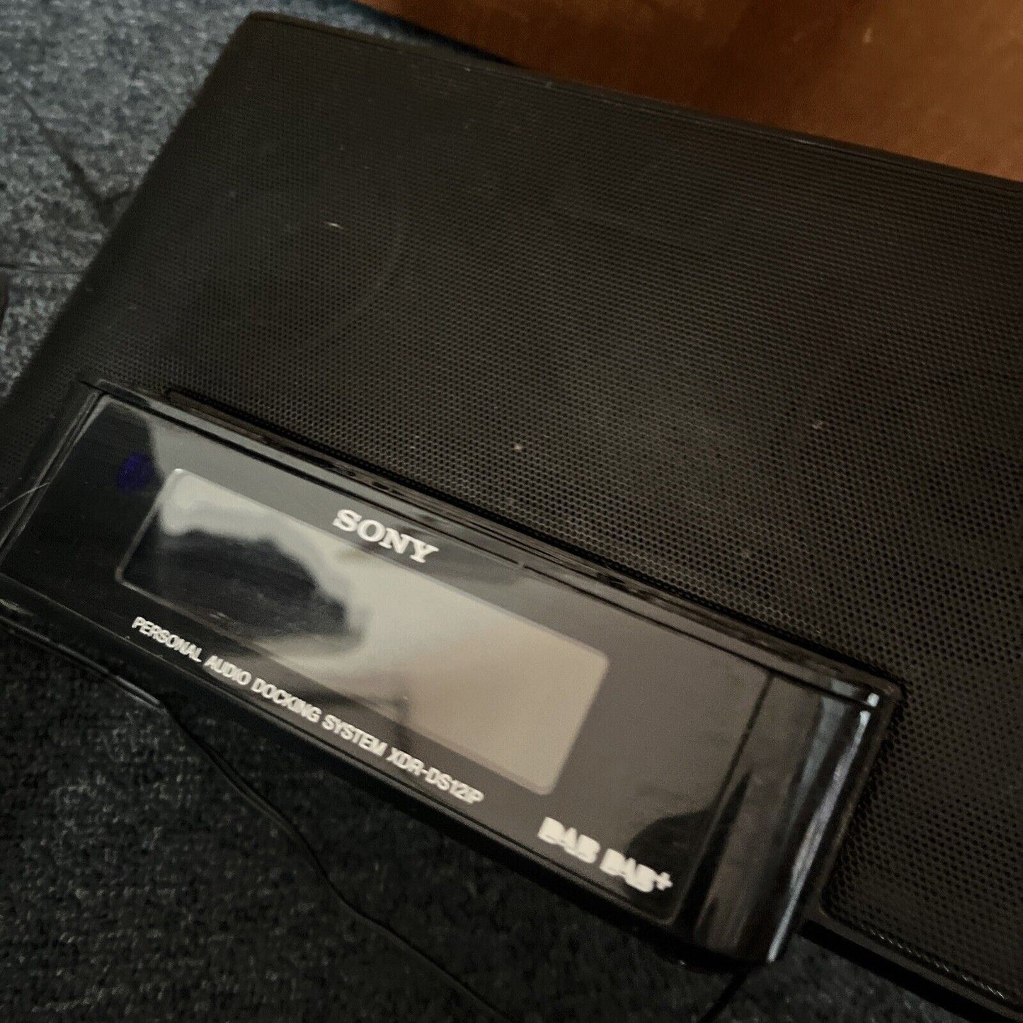 SONY DAB+ Digital Radio FM Personal Audio Docking System Clock Alarm XDR-DS12iP