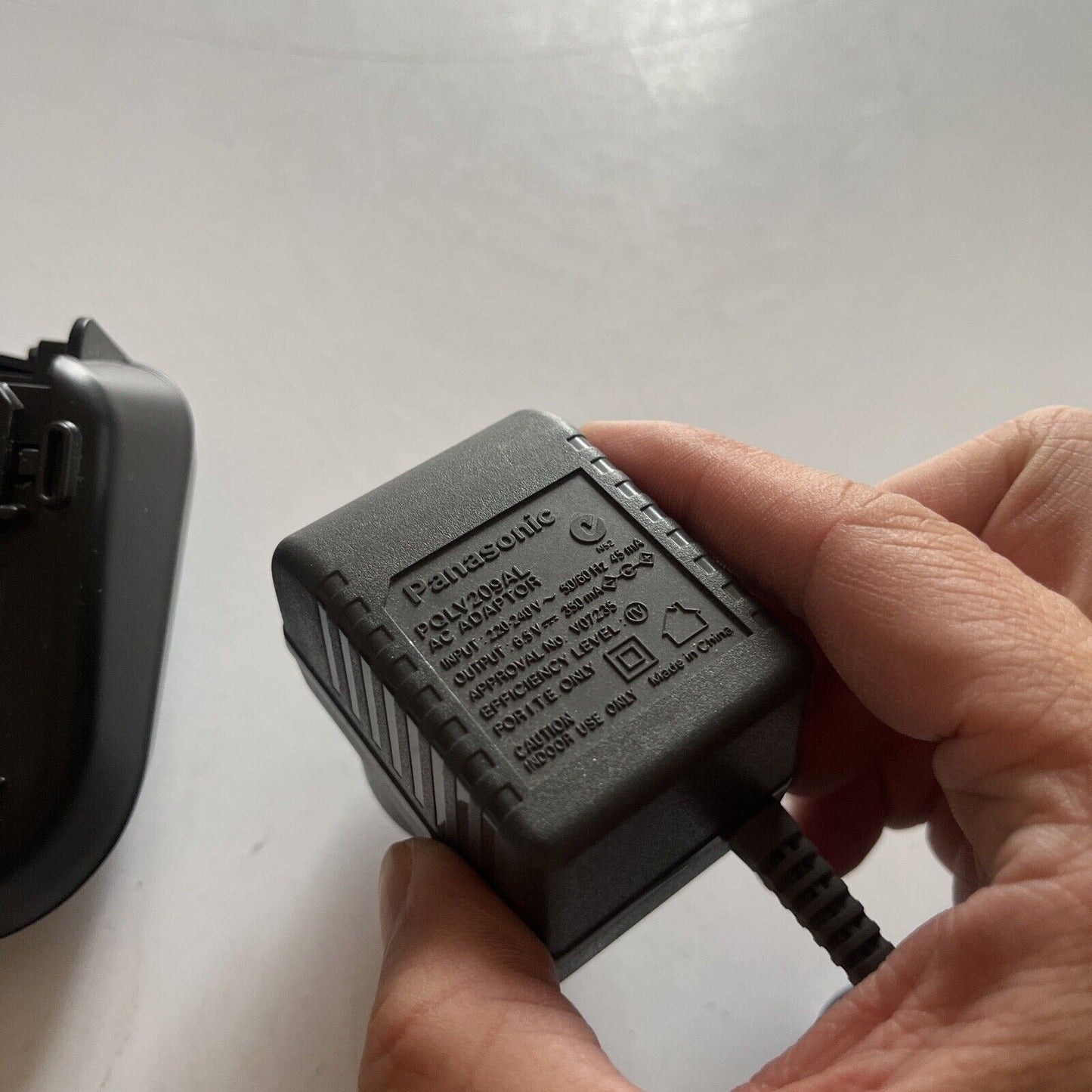 Panasonic PNLC1001XA Charger with AC Adapter PQLV209AL