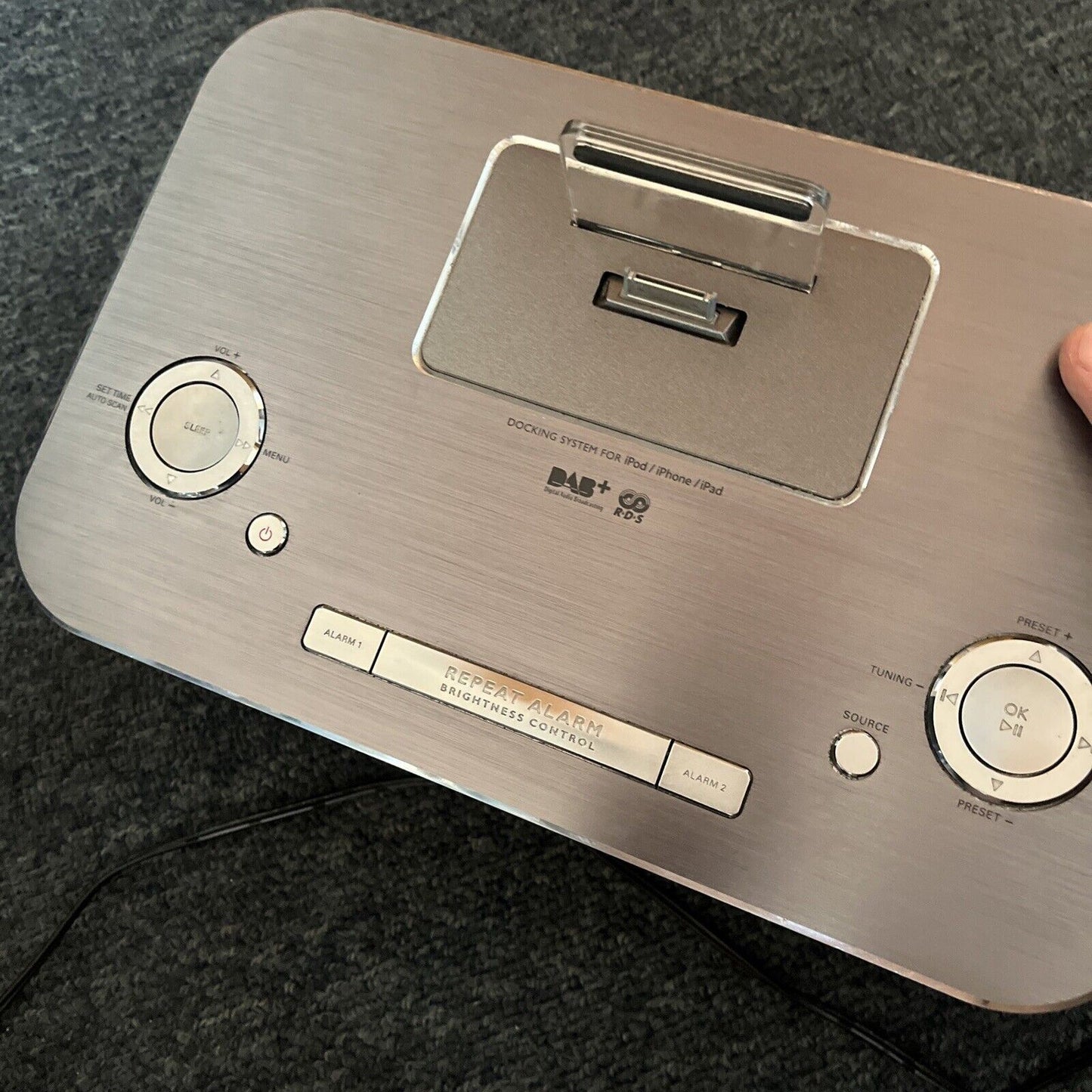 Philips DAB+ Digital FM Radio Alarm Clock Radio 30-pin iPod Dock DCB291/12