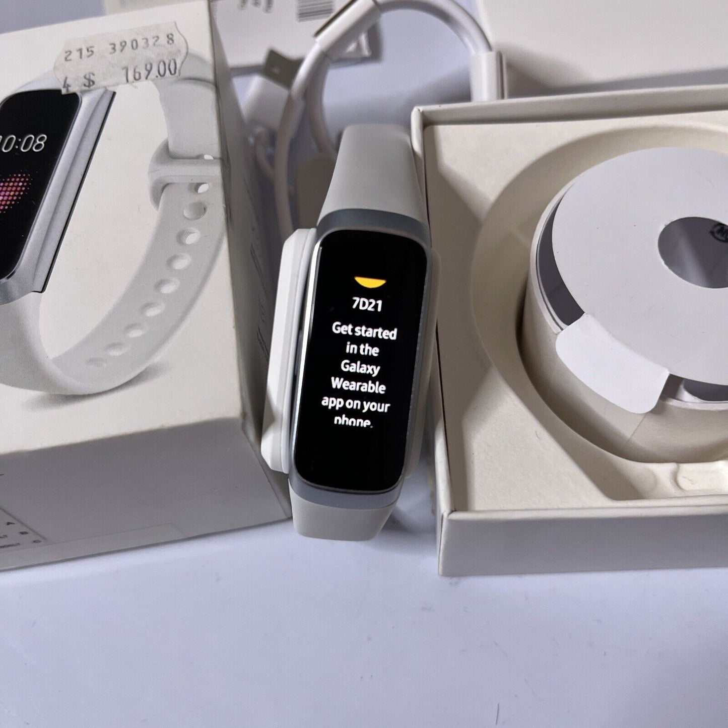Samsung Galaxy Fit Activity Tracker Silver SM-R370 *Mint Condition*