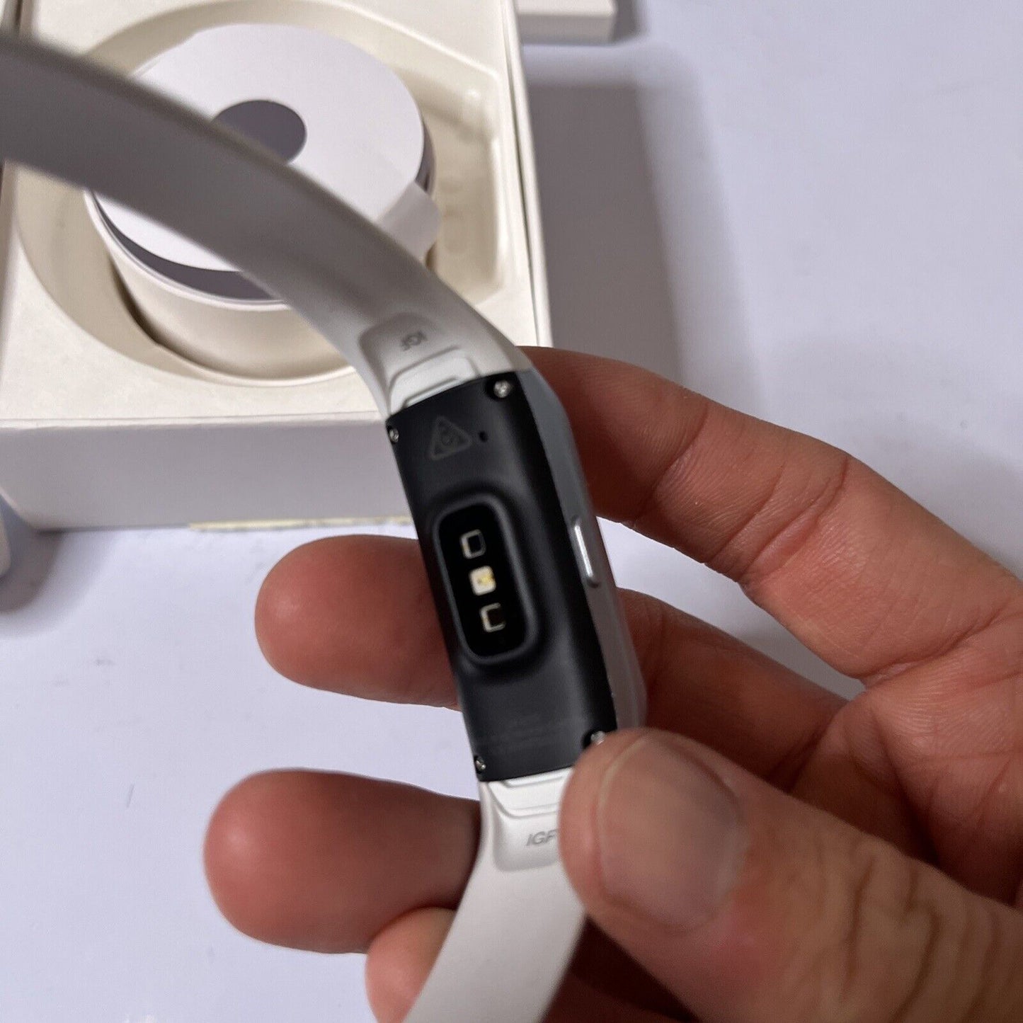 Samsung Galaxy Fit Activity Tracker Silver SM-R370 *Mint Condition*