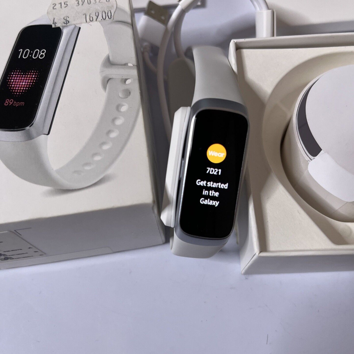Samsung Galaxy Fit Activity Tracker Silver SM-R370 *Mint Condition*