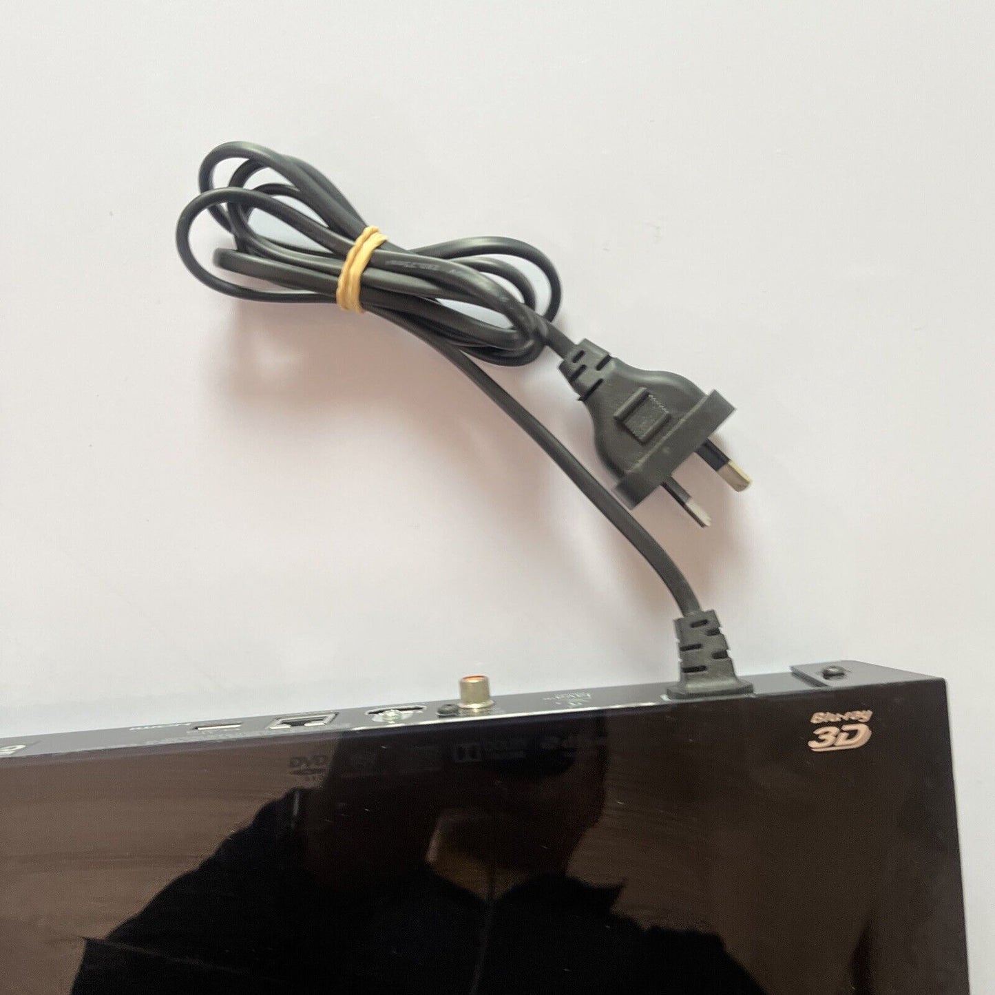 Sony Blu-ray 3D DVD Player BDP-S4100 With Remote Control