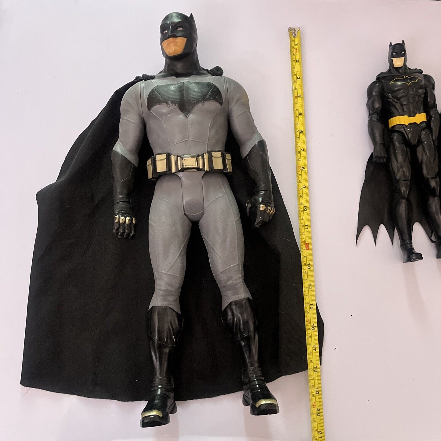 3x Batman Action Figures: 19" 2015 Jakks, 12" 67800, 12" 2015 Dwm50