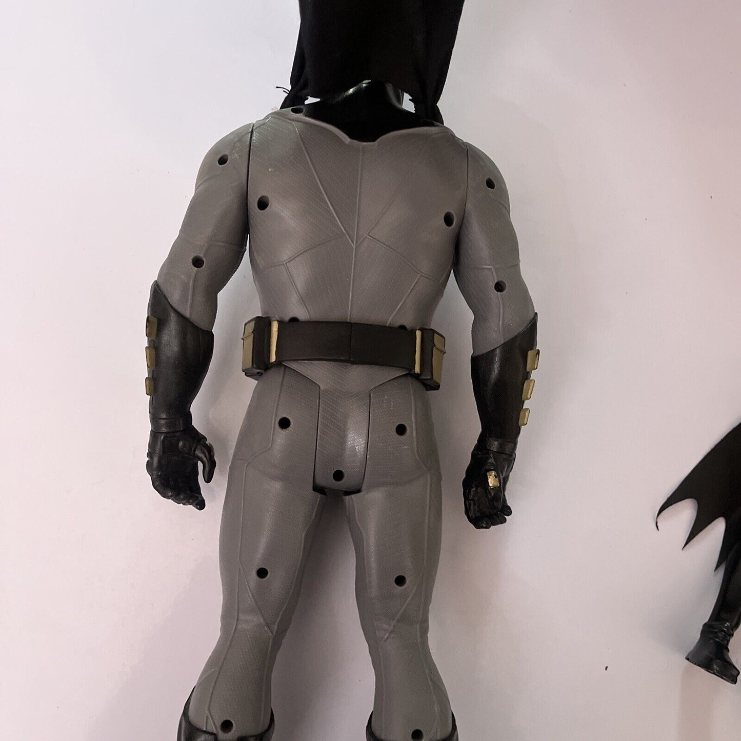 3x Batman Action Figures: 19" 2015 Jakks, 12" 67800, 12" 2015 Dwm50