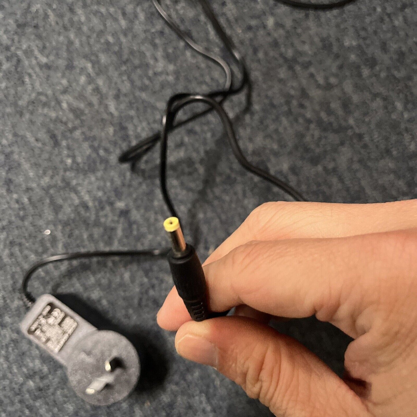 Teac 7" Portable DVD Player DVP382T Rechargeable With AC Adapter Region4