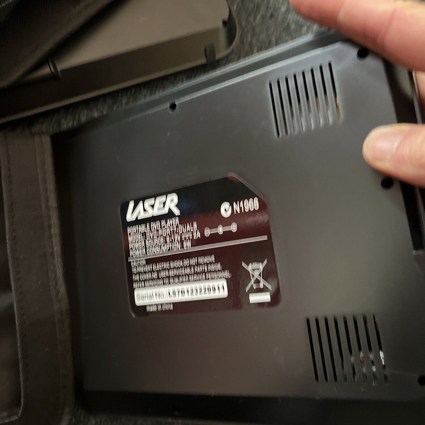 Laser 7" Dual Screen Portable DVD Player Plays All Regions DVD-PORT7-DUALB