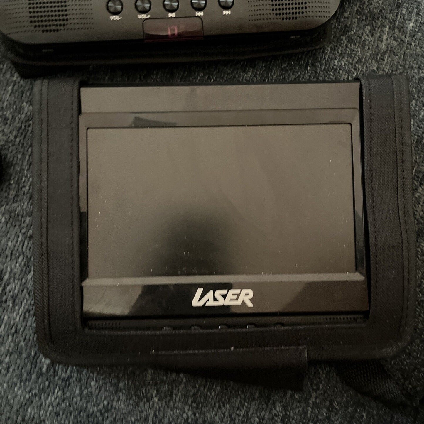 Laser 7" Dual Screen Portable DVD Player Plays All Regions DVD-PORT7-DUALB