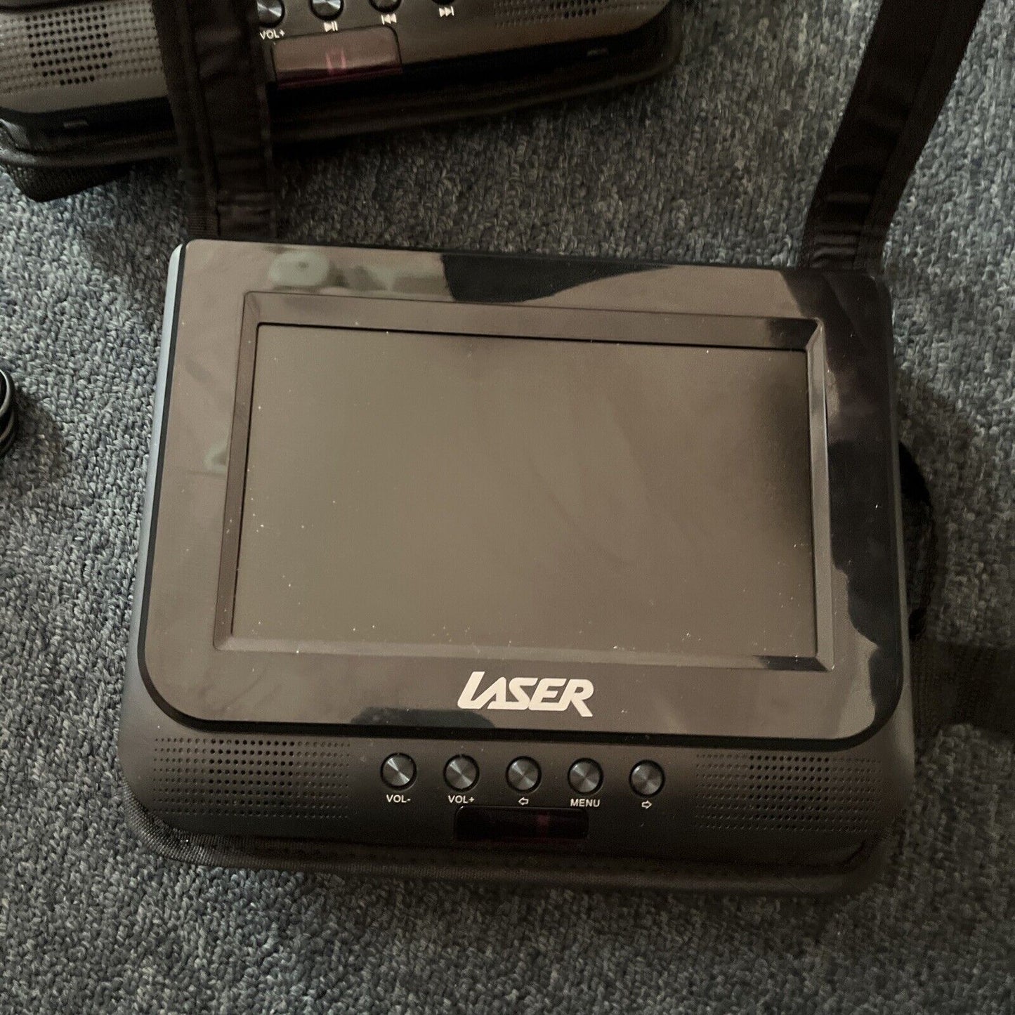 Laser 7" Dual Screen Portable DVD Player Plays All Regions DVD-PORT7-DUALB