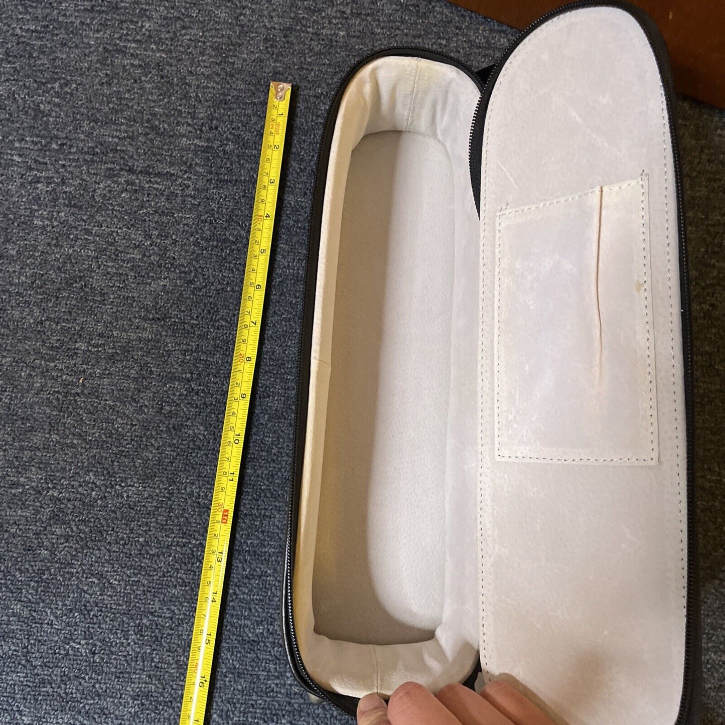 Nettle Wine Carrier Holder