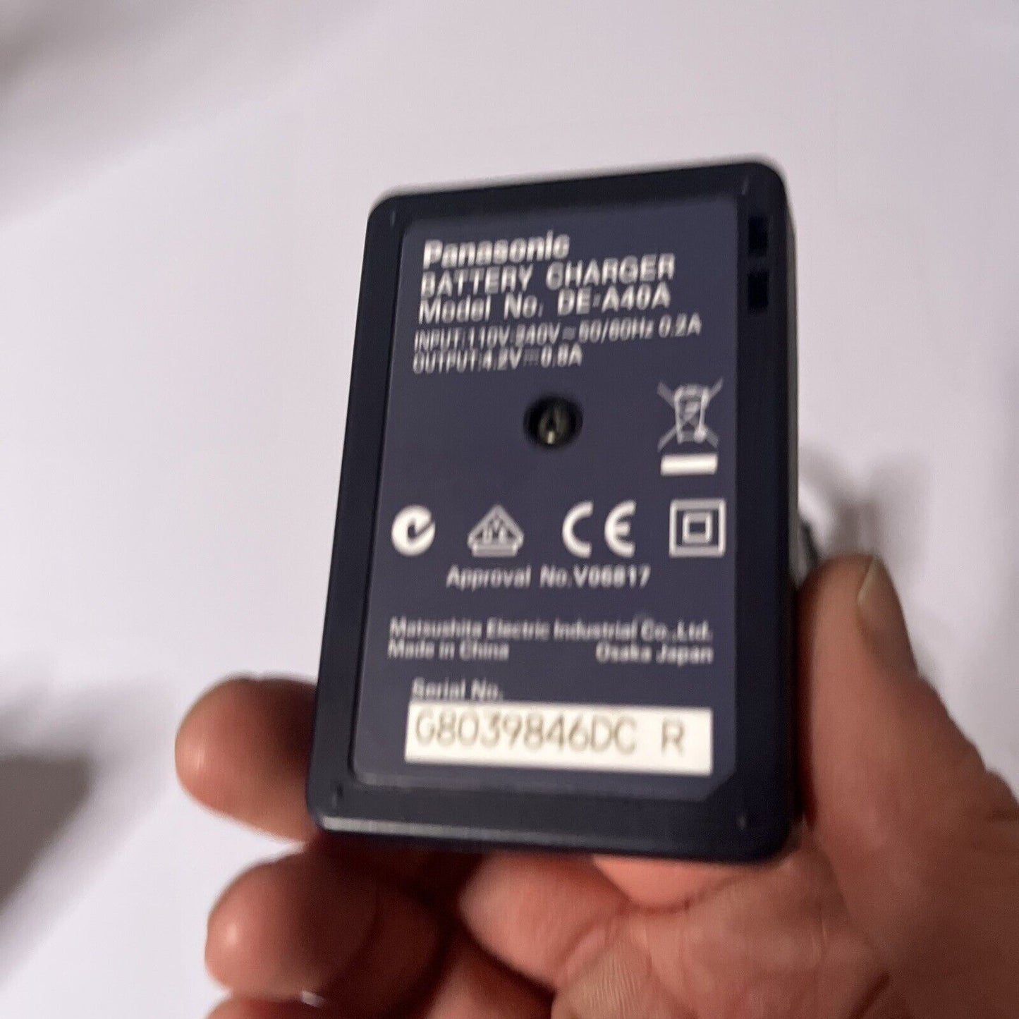 Genuine Panasonic Lumix DE-A40 Battery Charger for DMC-FS3, DMC-FS5, DMC-FS20,