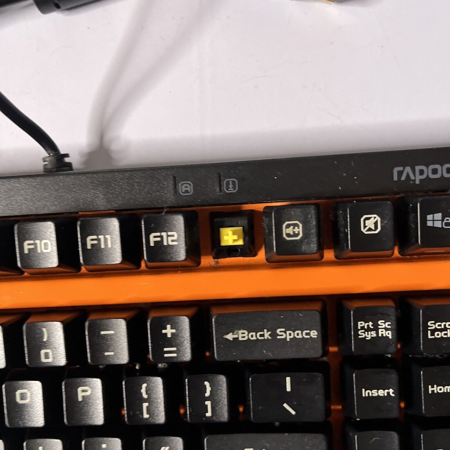 Rapoo Mechanical Gaming Keyboard V500 *1 Volume Key Is Missing But Device Works*