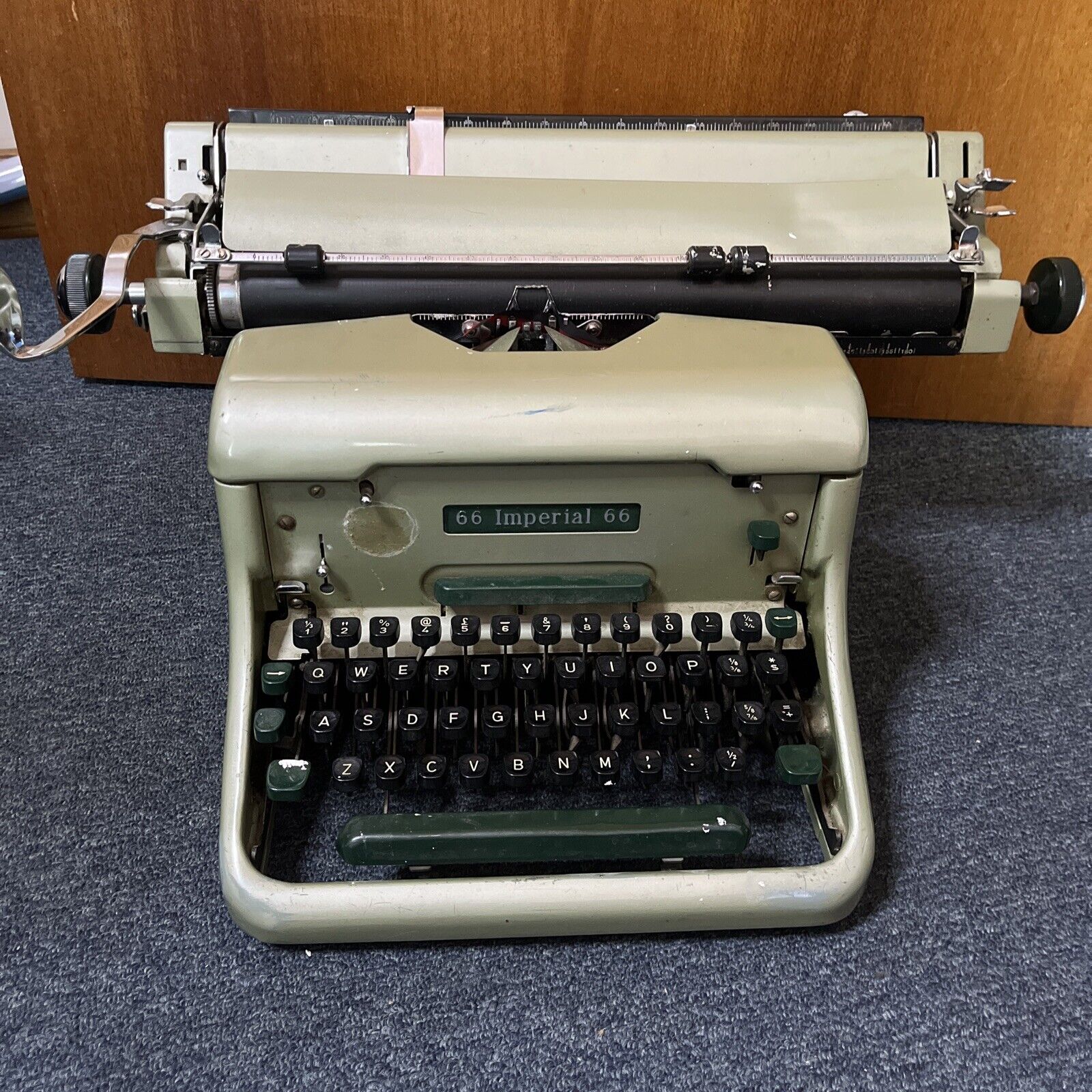 Vintage Imperial 66 Typewriter *For Parts Or Repair* – Retro Unit