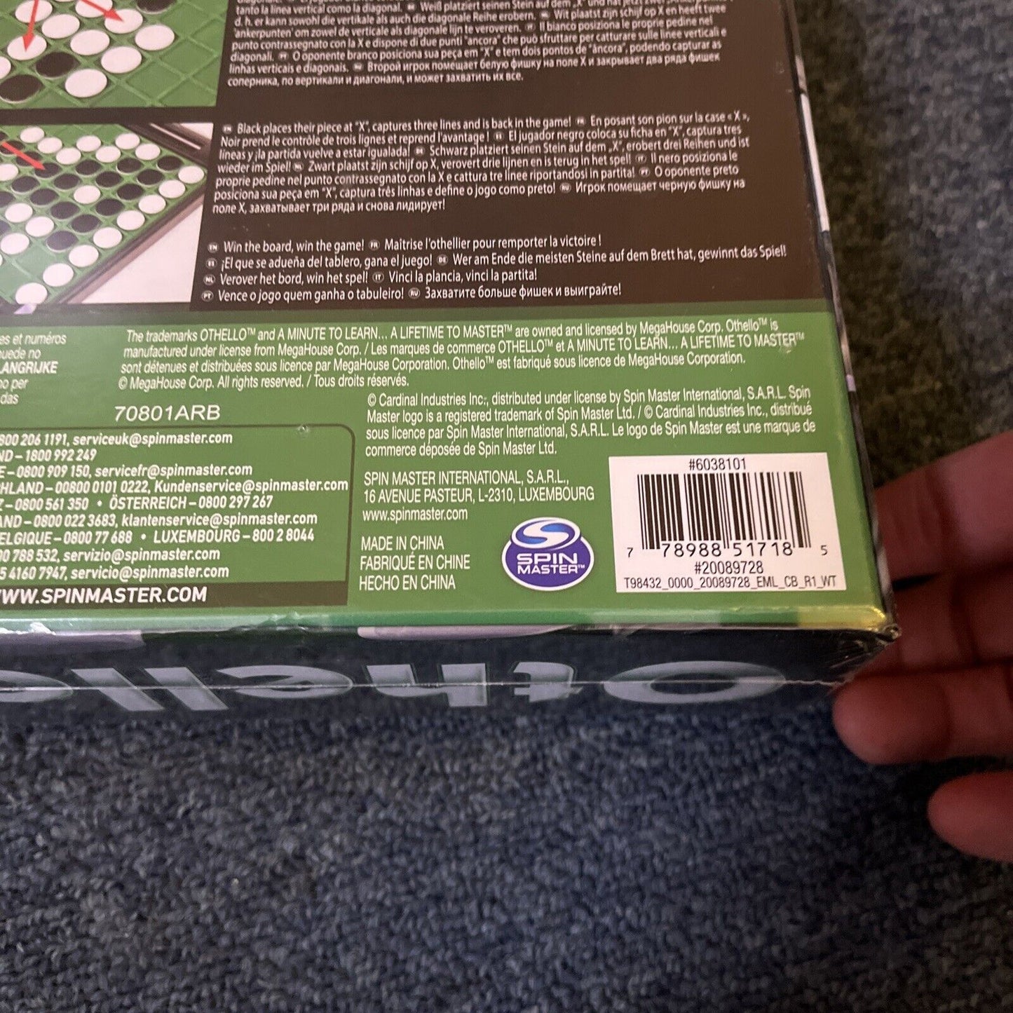 *New Sealed* Othello Classic Board Game Spin Master