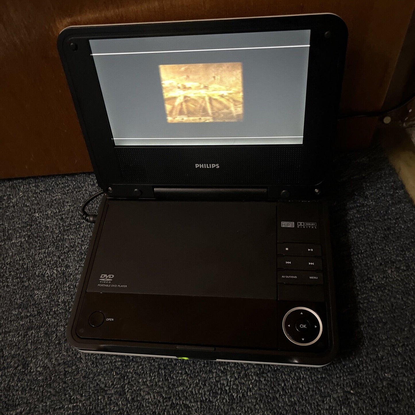 Philips 7" Portable DVD Player PET714 *For Parts Or Repair*