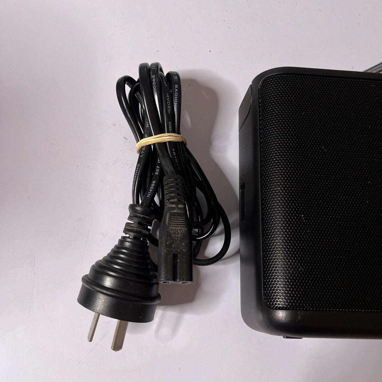 Sony AM/FM Portable Radio ICF-506