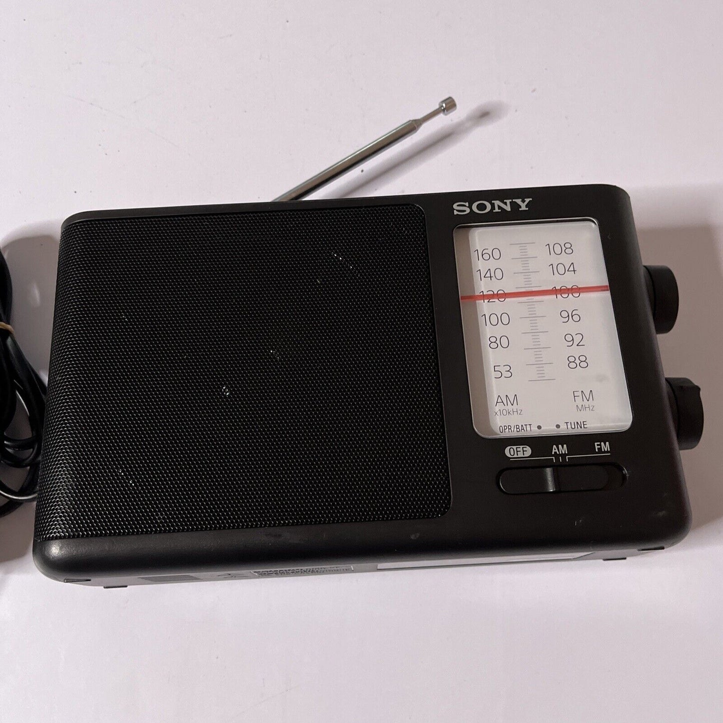 Sony AM/FM Portable Radio ICF-506