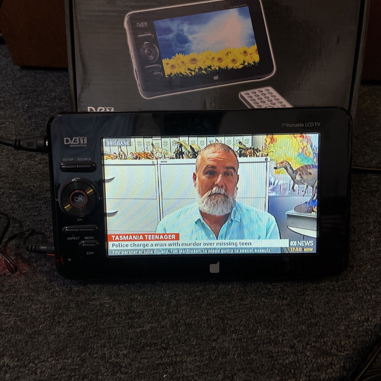 Dick Smith 7" Portable Digital LCD TV With One For All Antenna *No Remote*