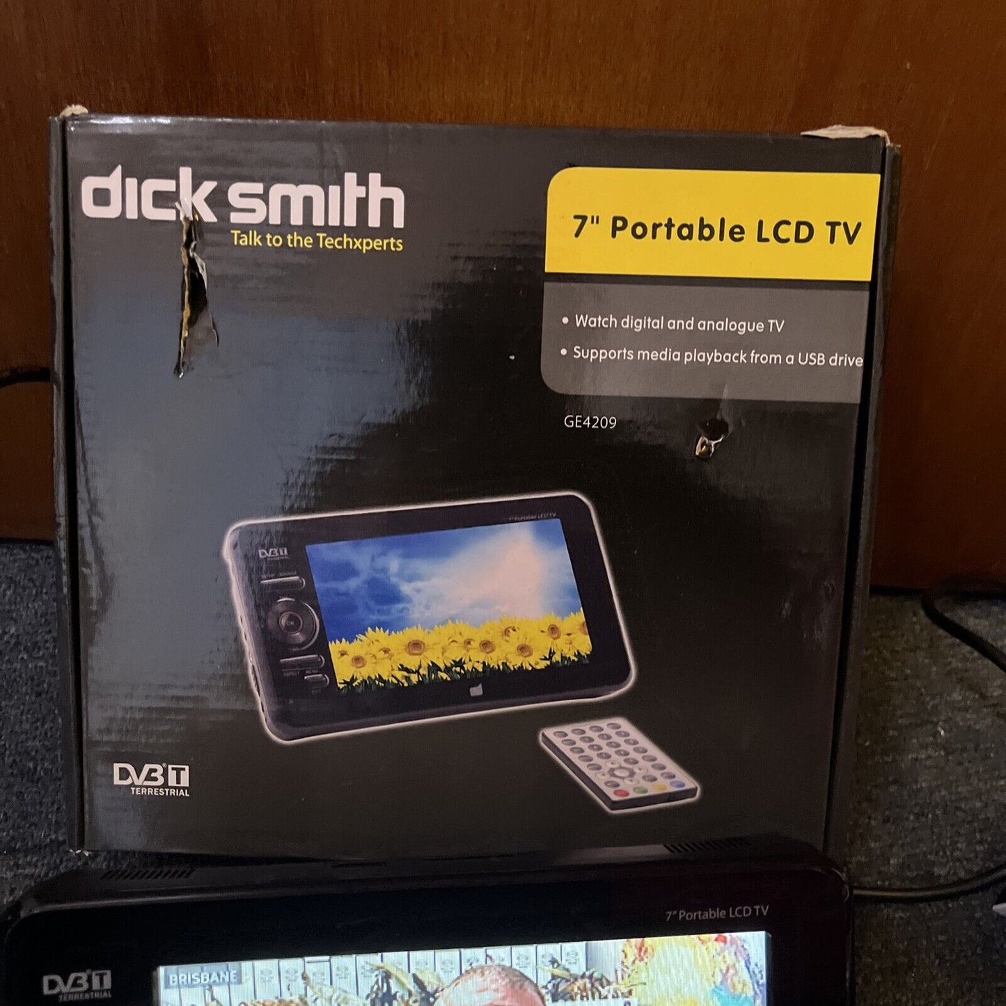 Dick Smith 7" Portable Digital LCD TV With One For All Antenna *No Remote*